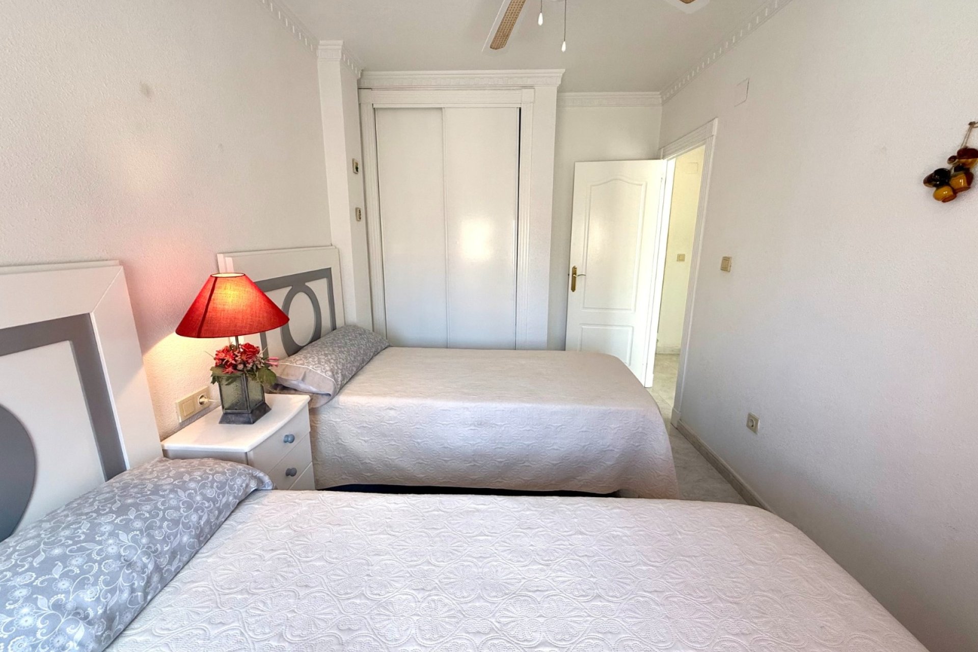 Återförsäljning - Villa - Orihuela Costa - Villamartín