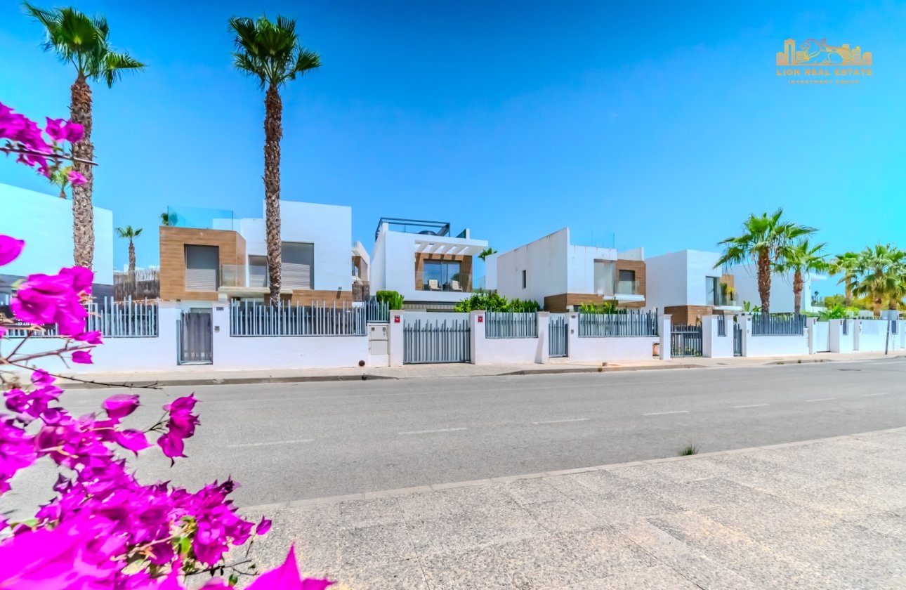 Återförsäljning - Villa - Orihuela Costa - Villamartín