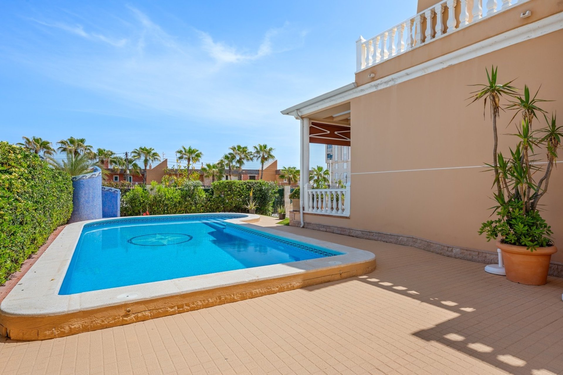 Återförsäljning - Villa - Torrevieja - La Mata