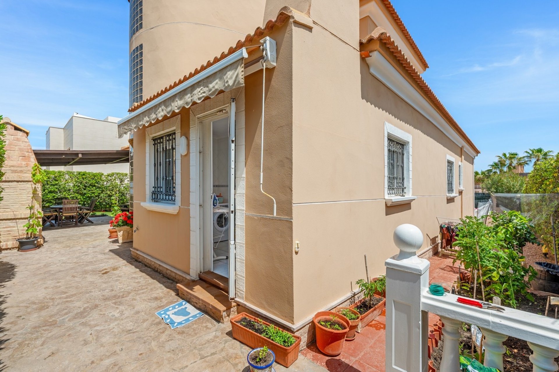 Återförsäljning - Villa - Torrevieja - La Mata