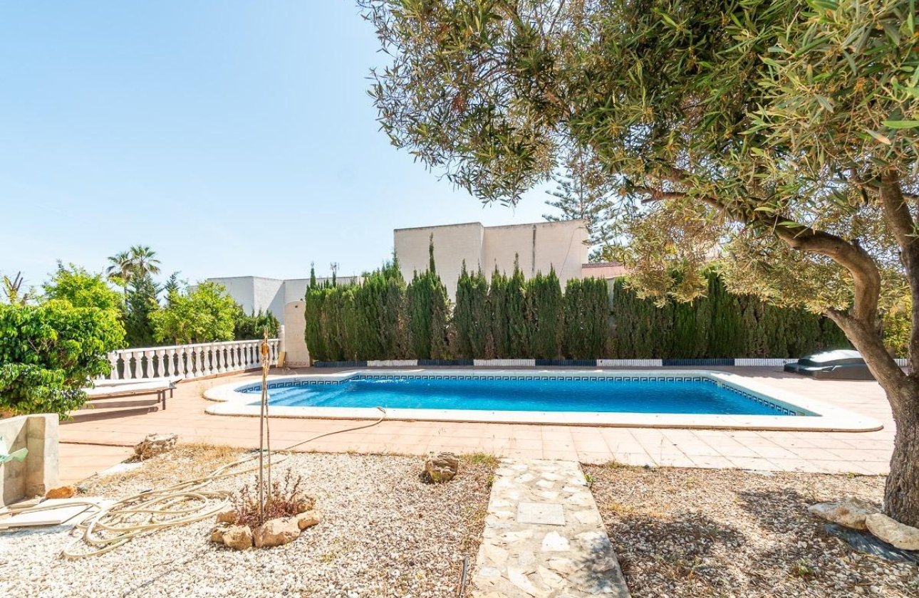 Återförsäljning - Villa - Torrevieja - La Mata