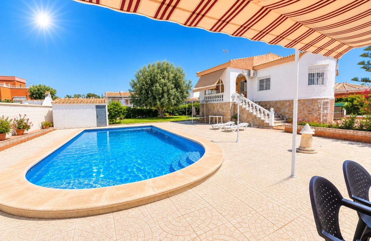 Återförsäljning - Villa - Torrevieja - La Siesta