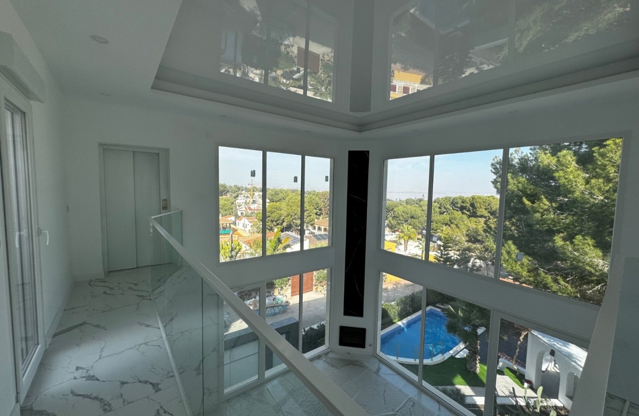 Återförsäljning - Villa - Torrevieja - Los Balcones
