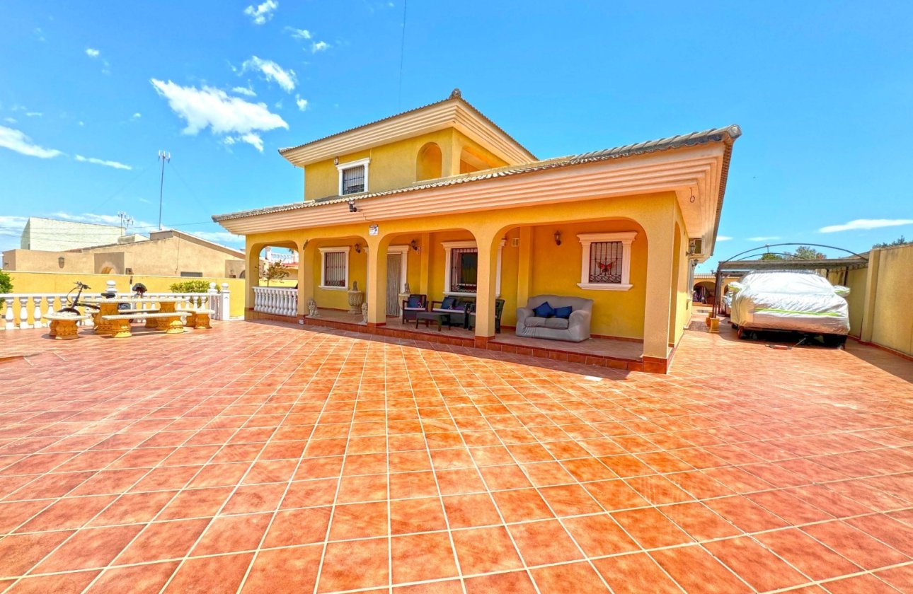 Återförsäljning - Villa - Torrevieja - Los Balcones