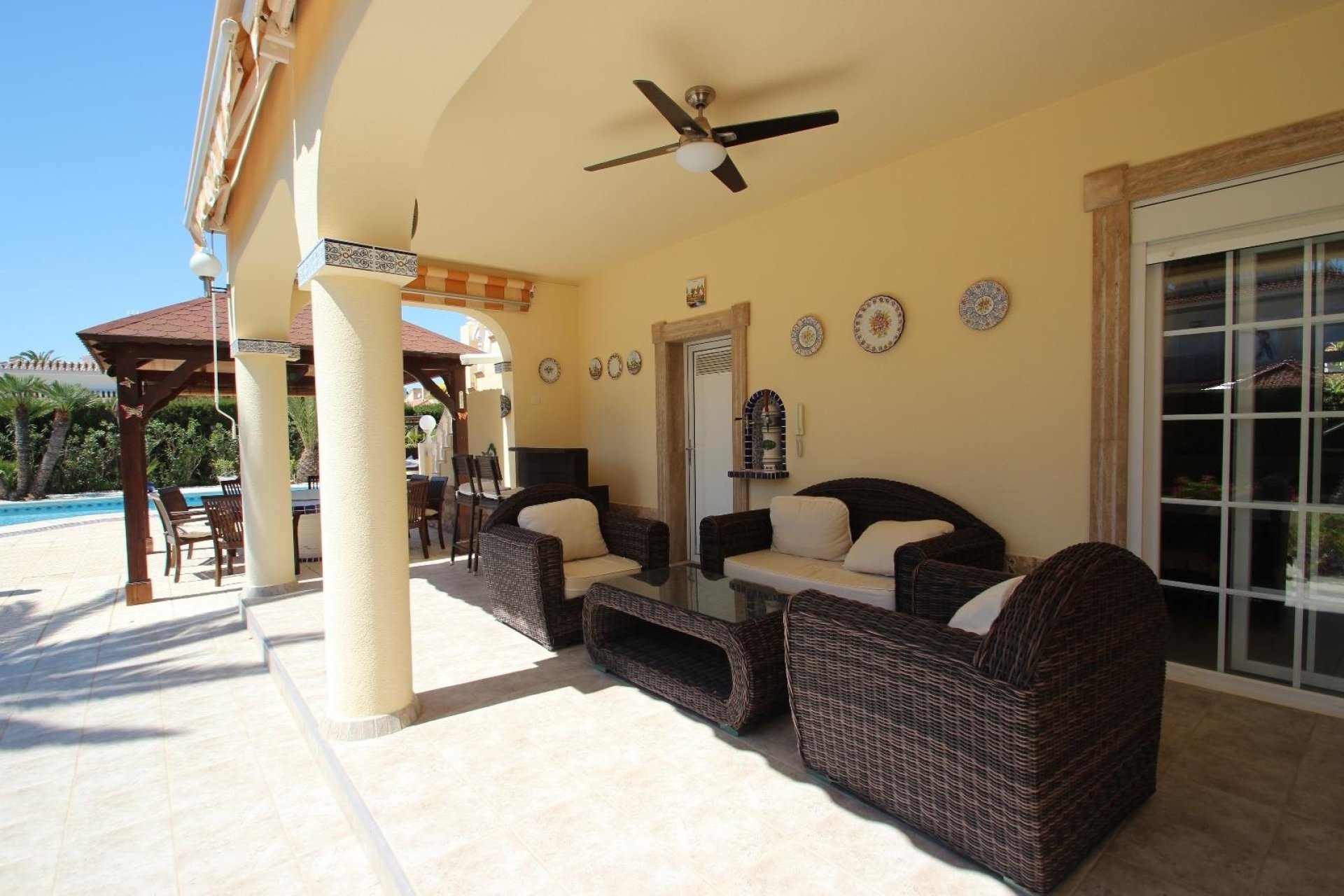 Återförsäljning - Villa - Torrevieja - Punta Prima