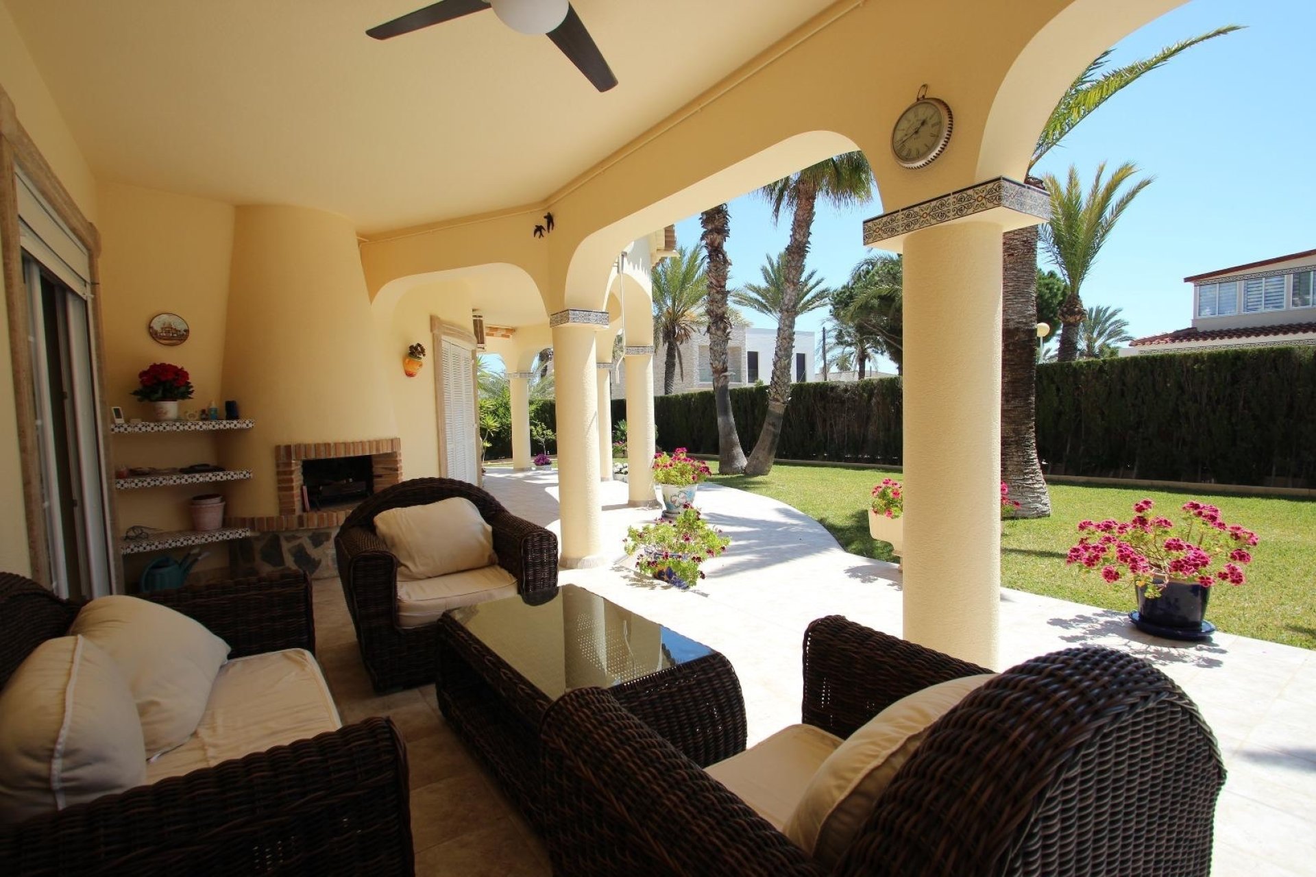 Återförsäljning - Villa - Torrevieja - Punta Prima