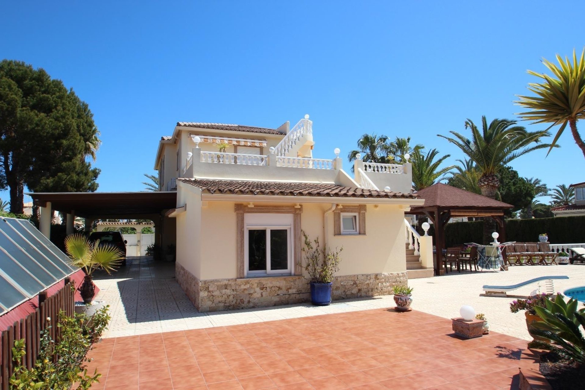 Återförsäljning - Villa - Torrevieja - Punta Prima