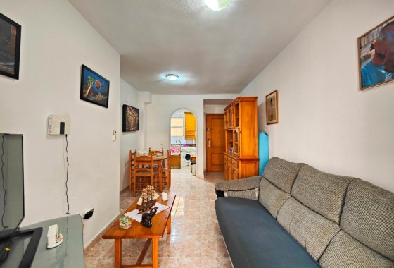 Lägenhet / lägenhet - Återförsäljning - Torrevieja - Center