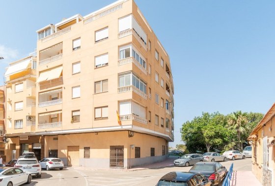 Lägenhet / lägenhet - Återförsäljning - Torrevieja - La Mata pueblo