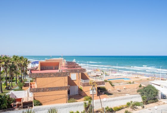 Lägenhet / lägenhet - Återförsäljning - Torrevieja - La Mata