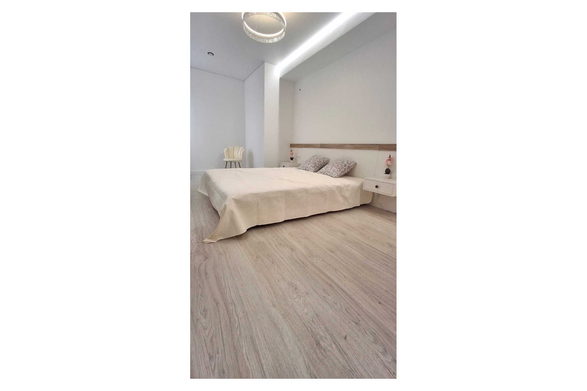 Resale - Apartament / Duplex - Torrevieja - Playa Acequion