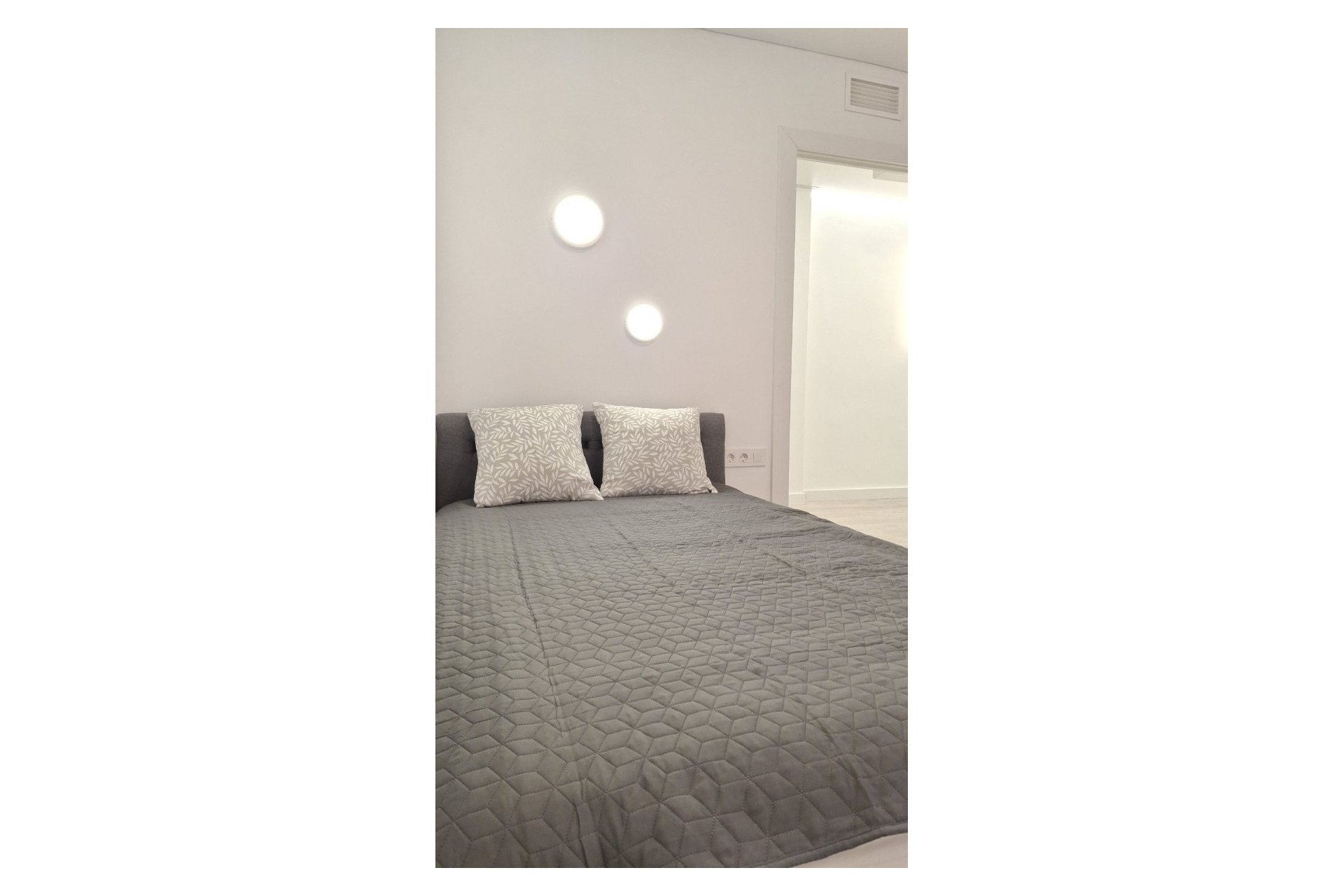 Resale - Apartament / Duplex - Torrevieja - Playa Acequion