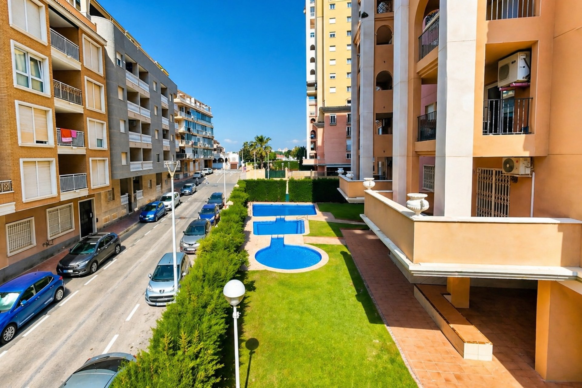 Resale - Apartament / Duplex - Torrevieja - Playa Los Locos
