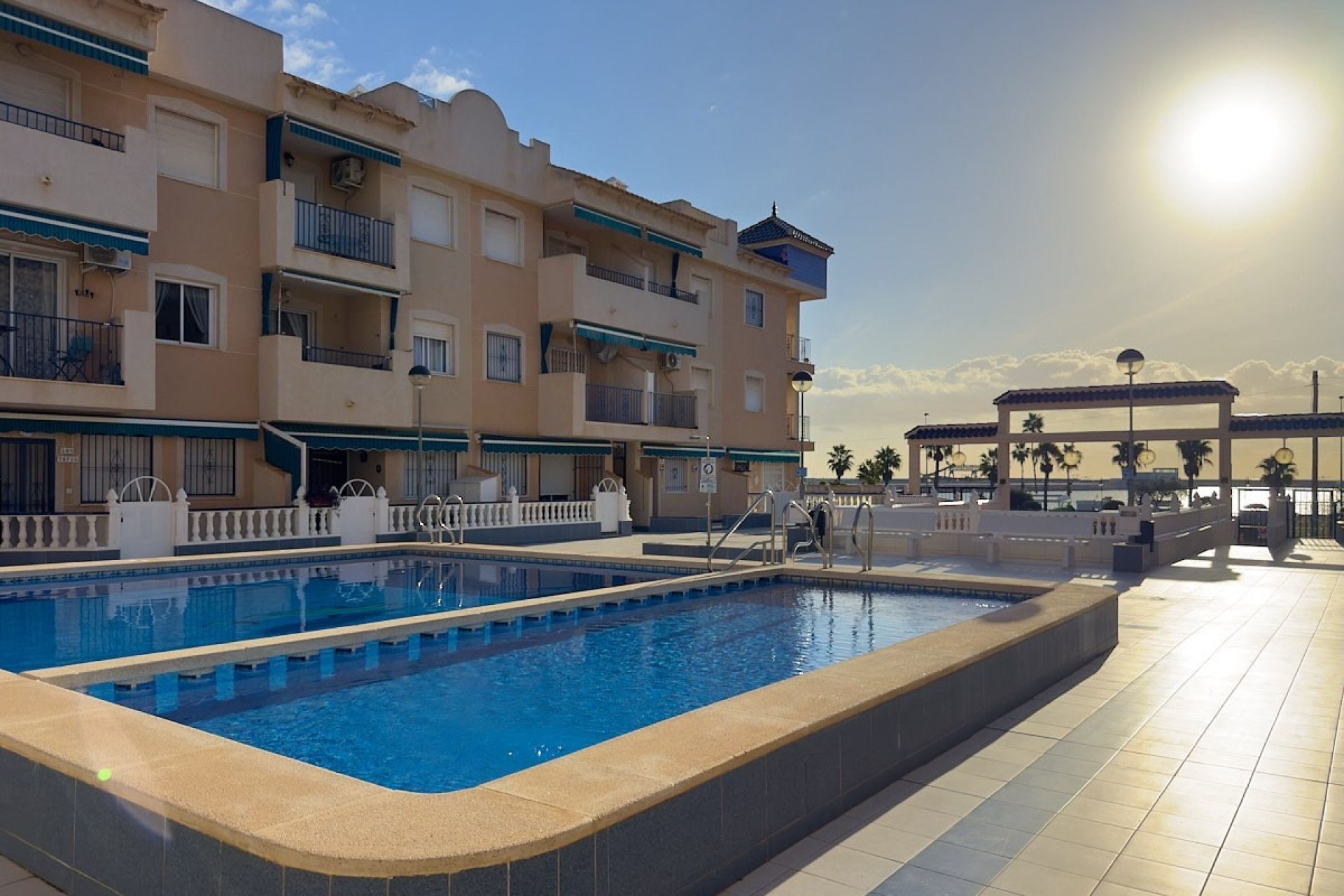 Resale - Apartament / Duplex - Torrevieja - Playa Los Naufragos