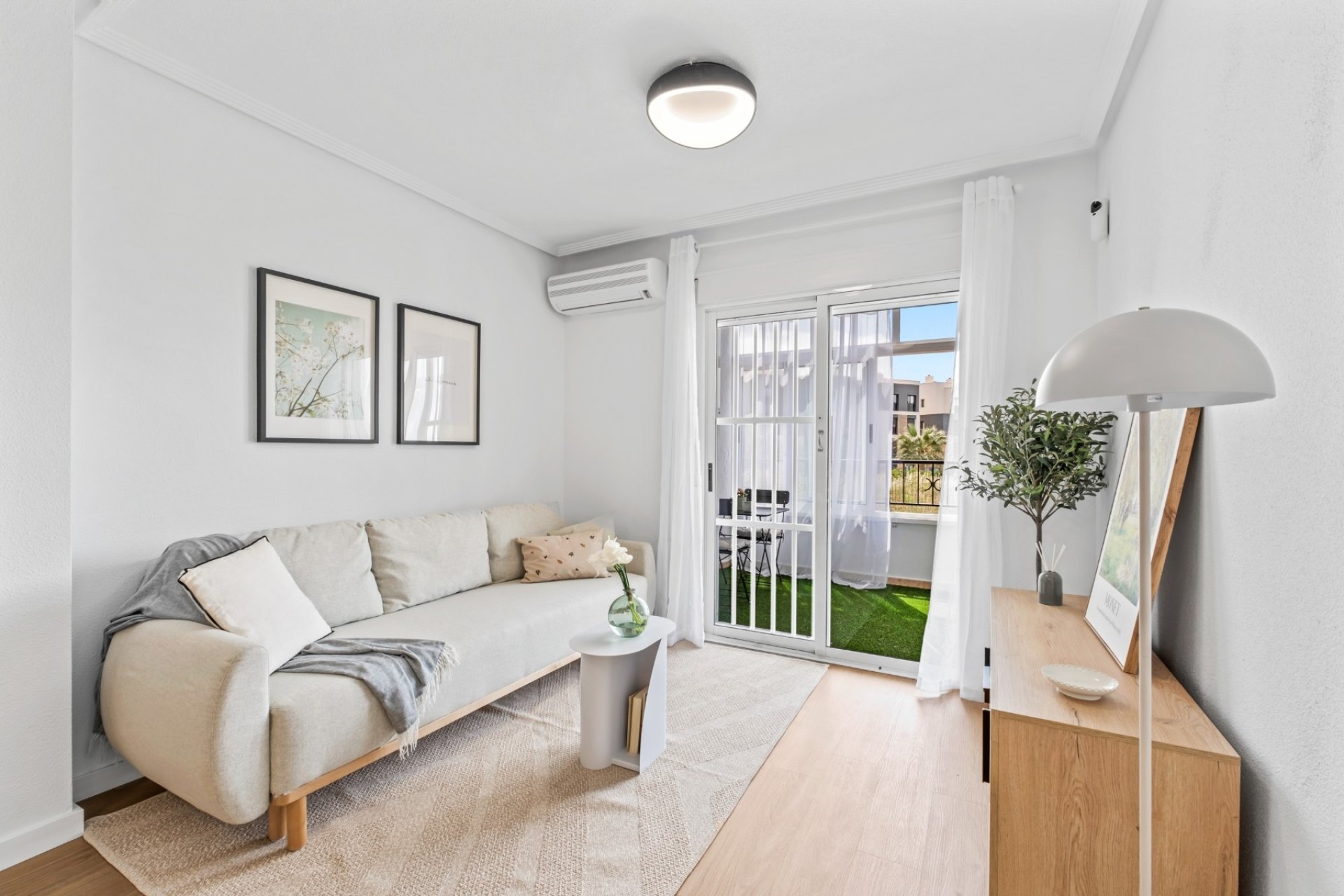 Resale - Apartment / flat - Orihuela Costa - La Florida