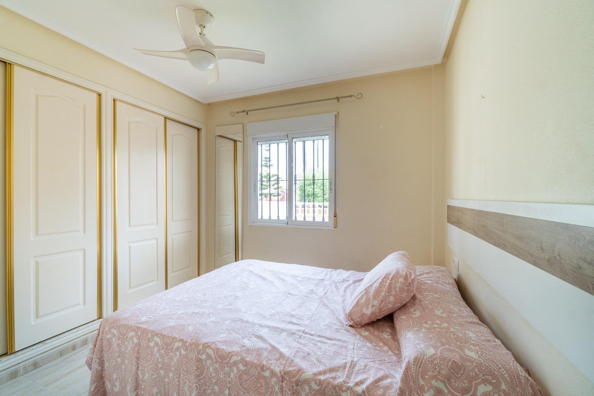 Resale - Apartment / flat - Orihuela Costa - Los Dolses