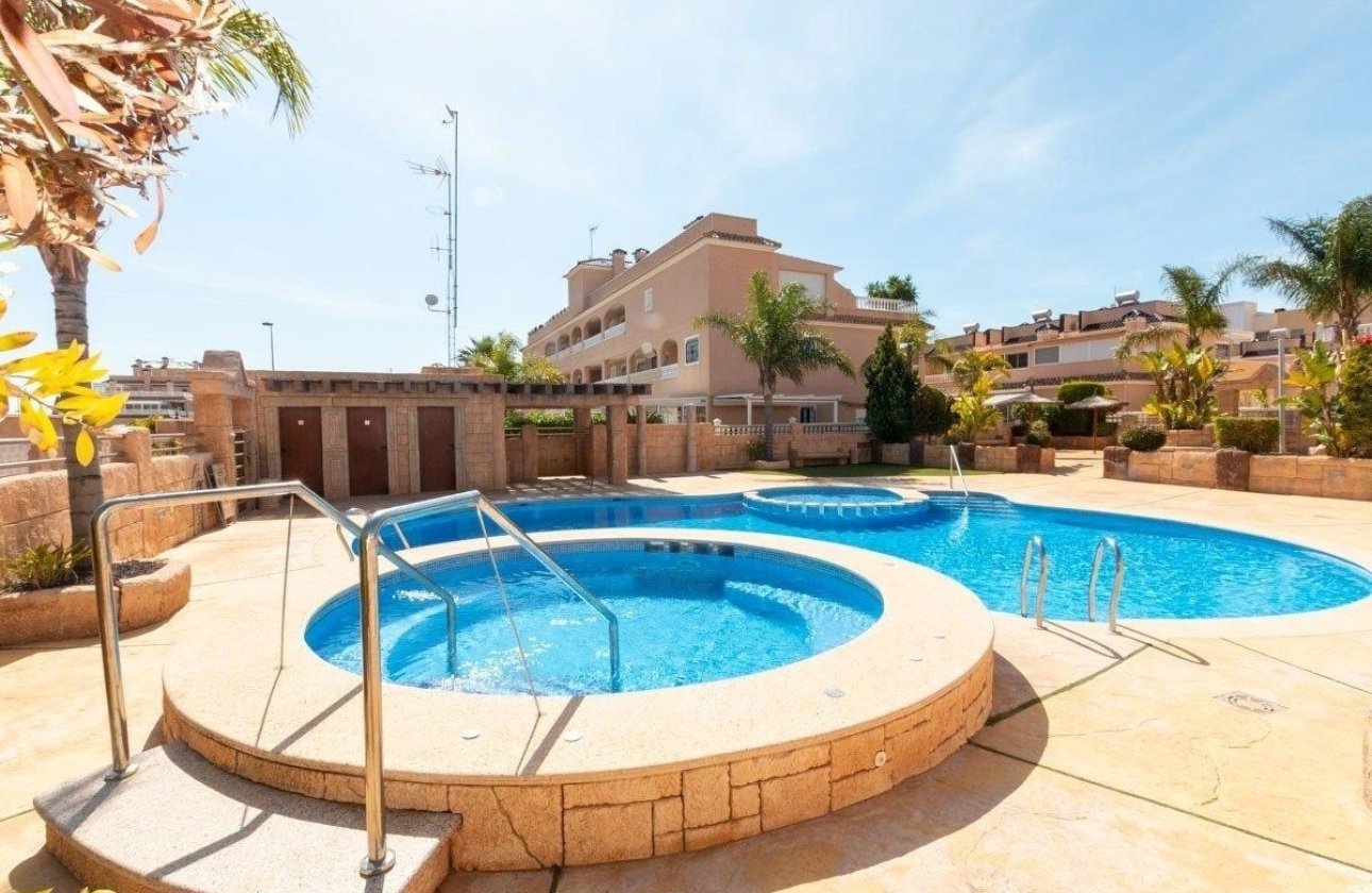 Resale - Apartment / flat - Orihuela Costa - Los Dolses