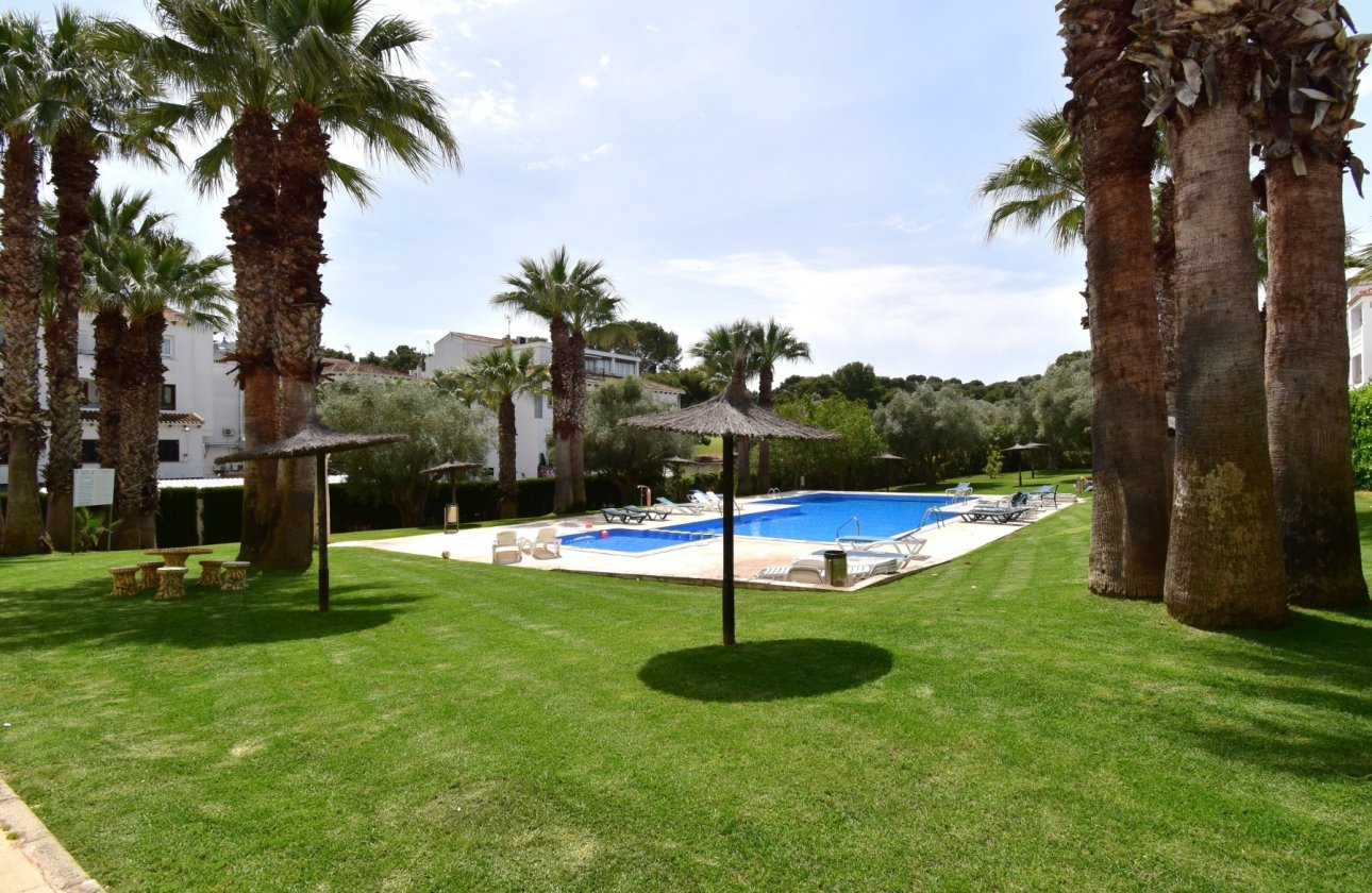 Resale - Apartment / flat - Orihuela Costa - Villamartín