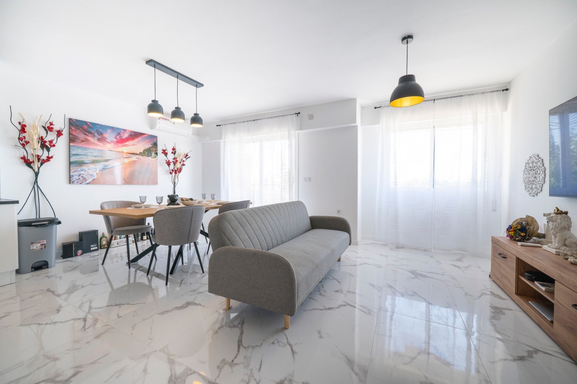 Resale - Apartment / flat - Punta Prima