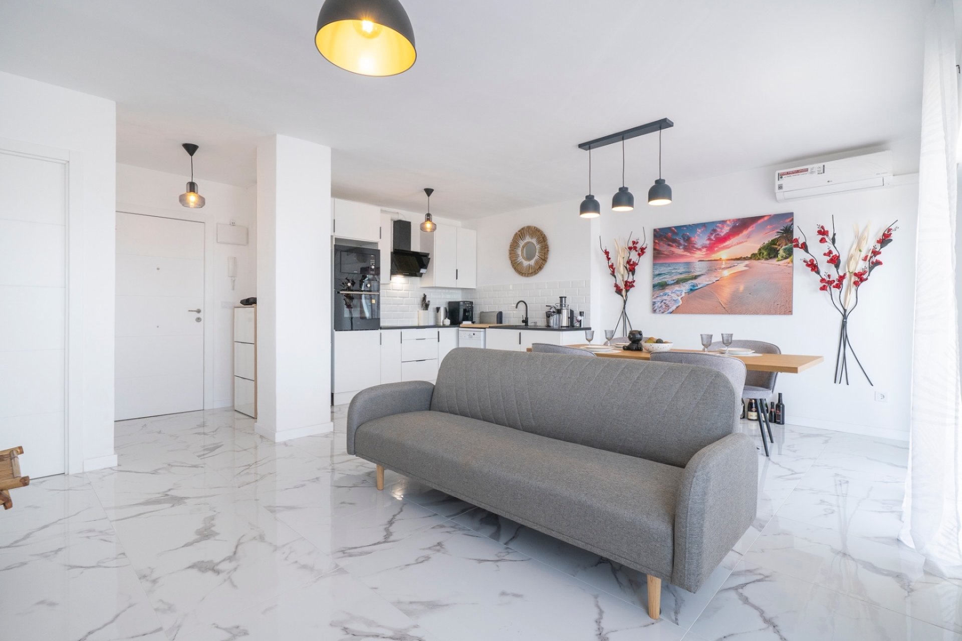 Resale - Apartment / flat - Punta Prima