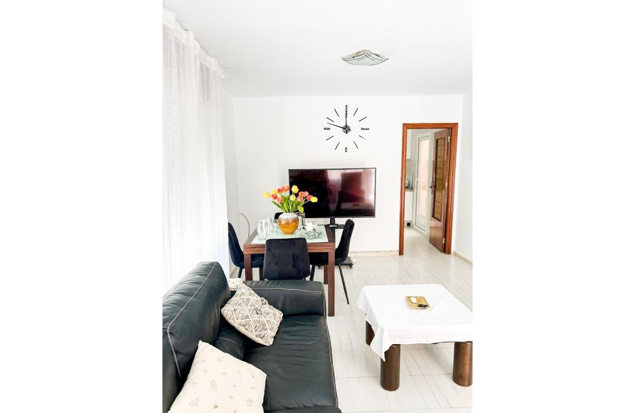 Resale - Apartment / flat - Torrevieja - Center