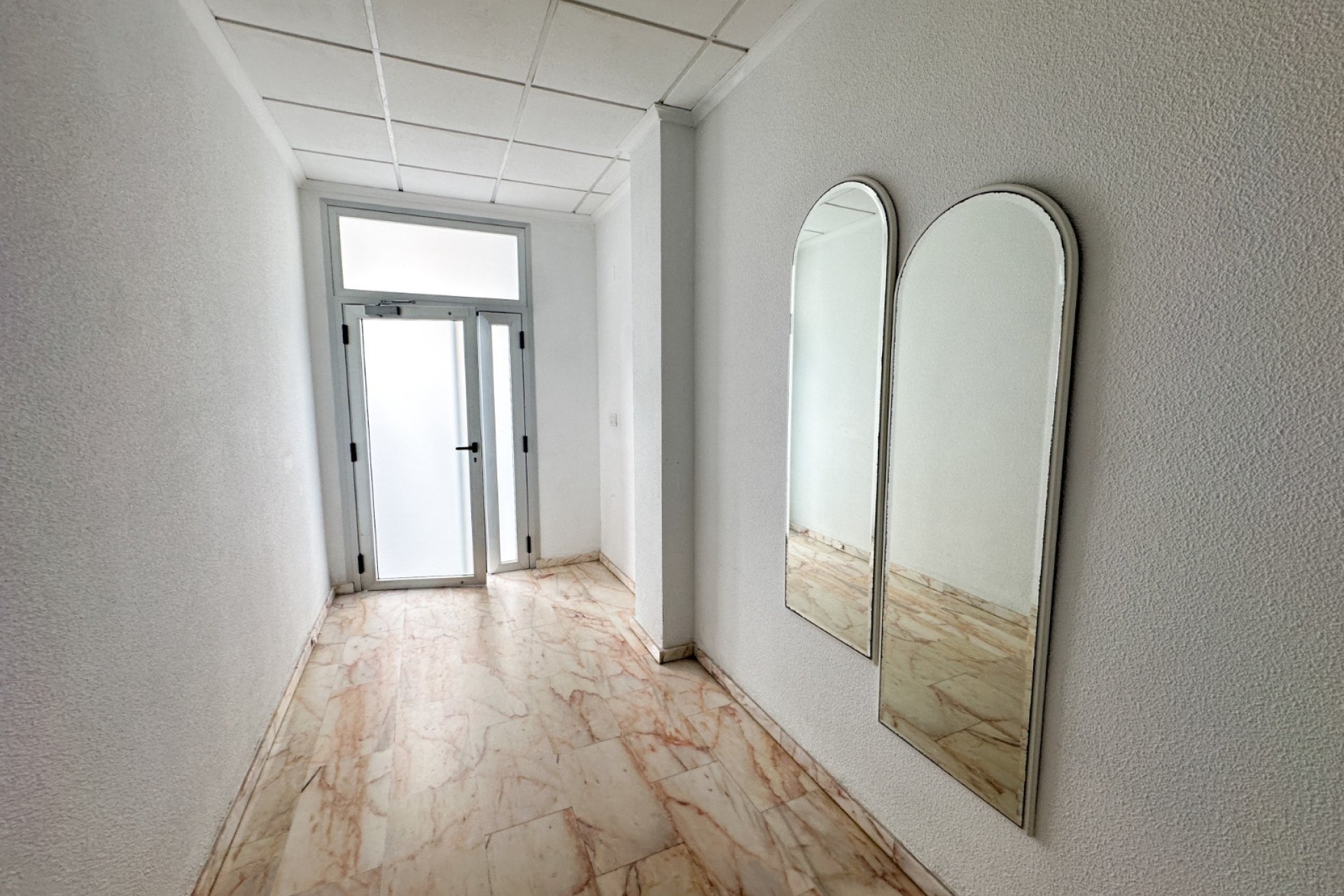 Resale - Apartment / flat - Torrevieja - Center
