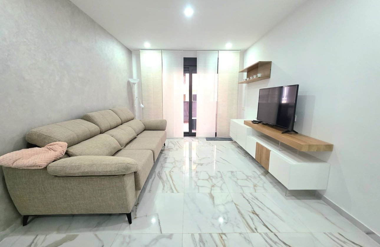 Resale - Apartment / flat - Torrevieja - Center