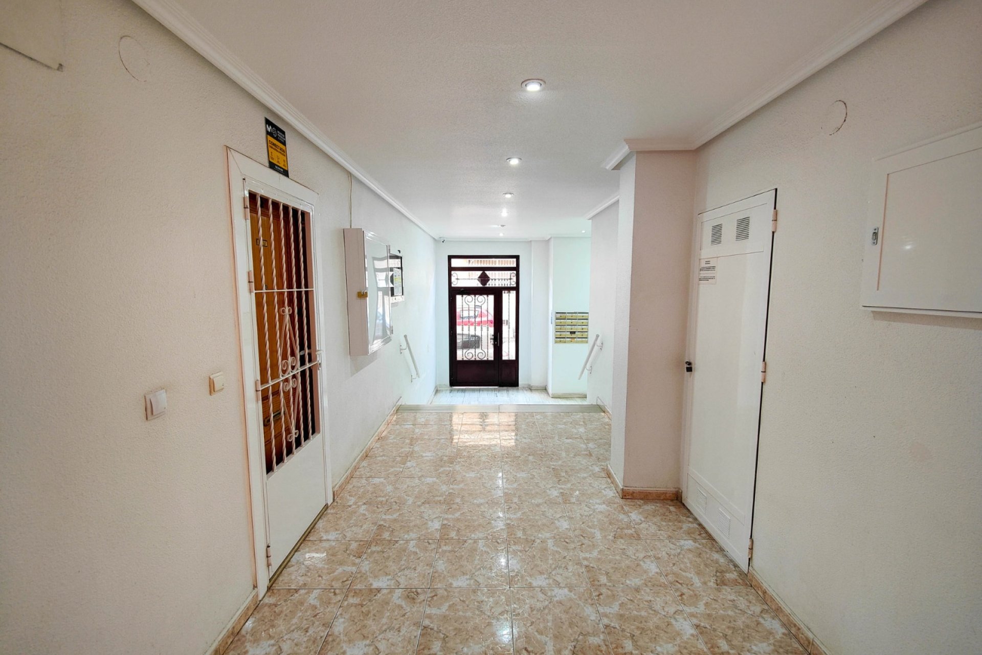 Resale - Apartment / flat - Torrevieja - Center