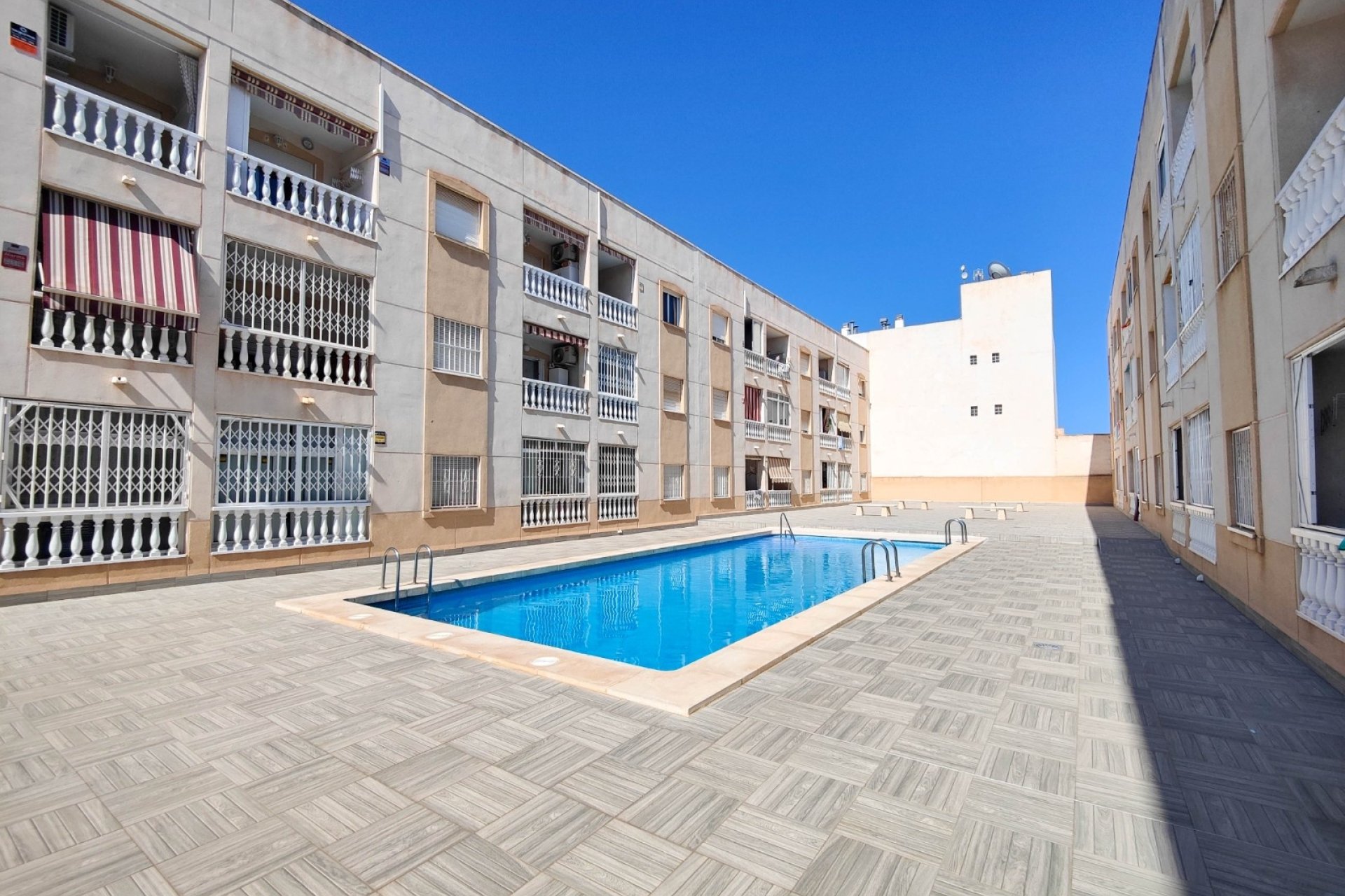 Resale - Apartment / flat - Torrevieja - Center