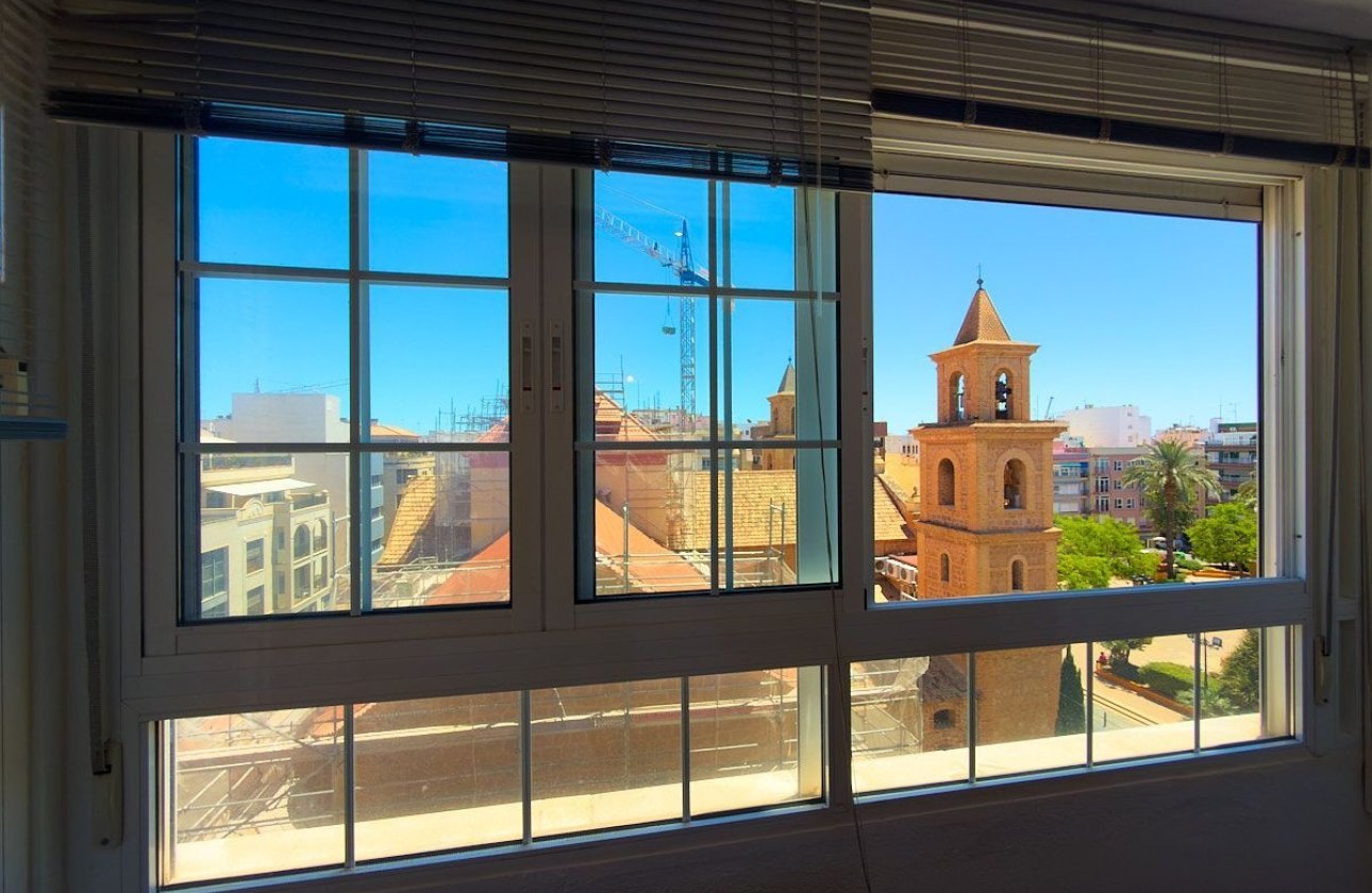 Resale - Apartment / flat - Torrevieja - Centro