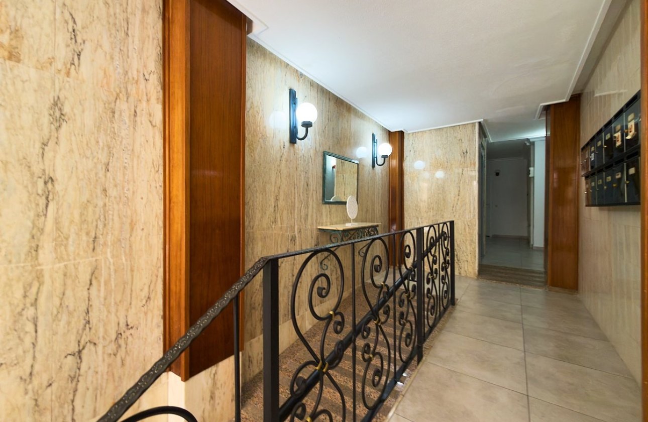 Resale - Apartment / flat - Torrevieja - Centro