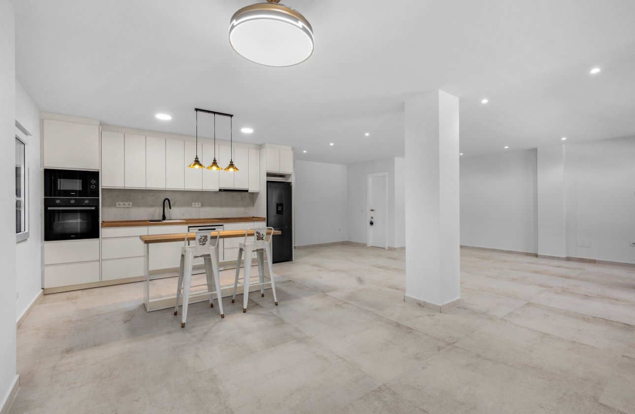 Resale - Apartment / flat - Torrevieja - El Acequión - Los Náufragos