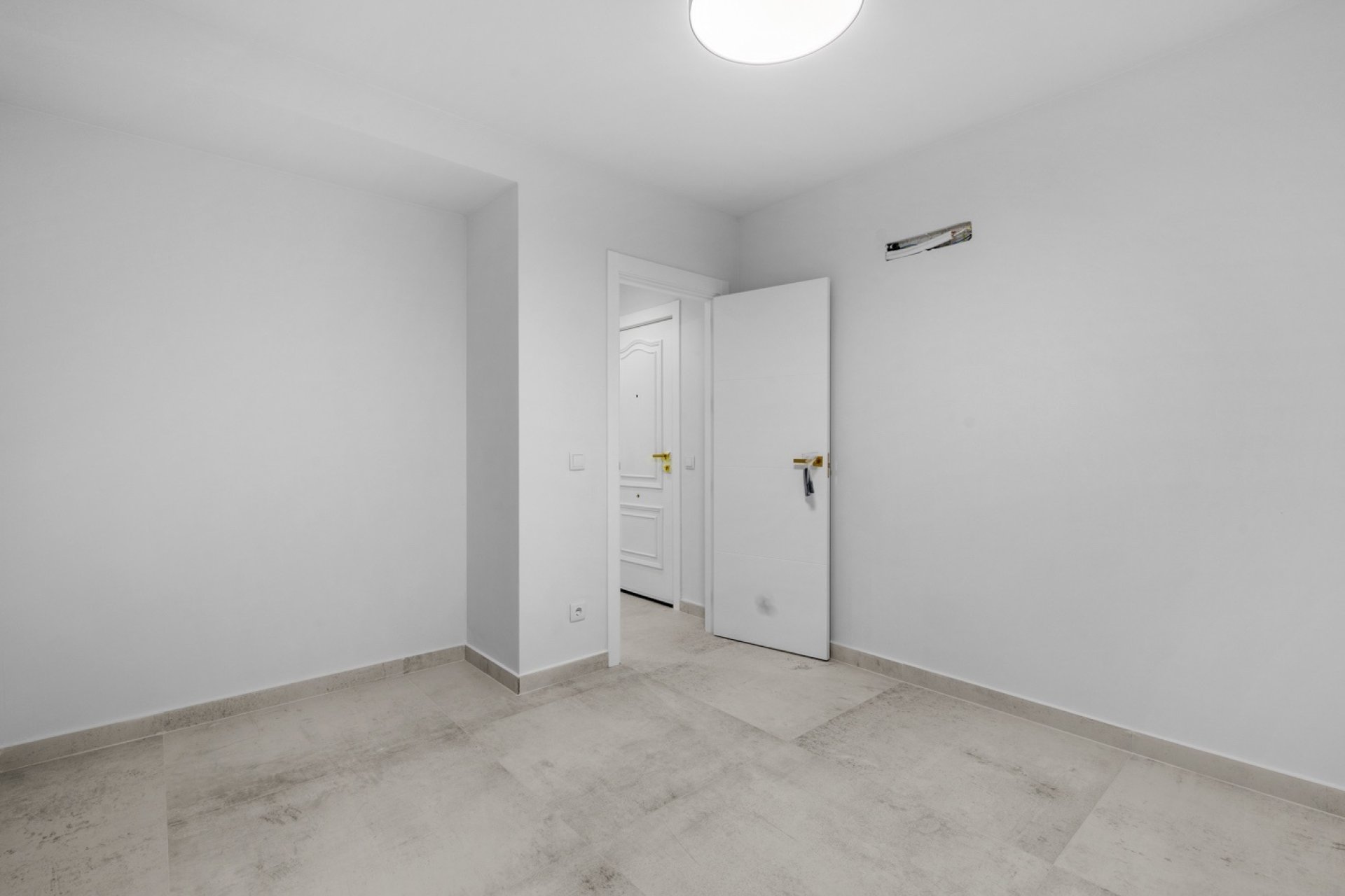 Resale - Apartment / flat - Torrevieja - El Acequión - Los Náufragos