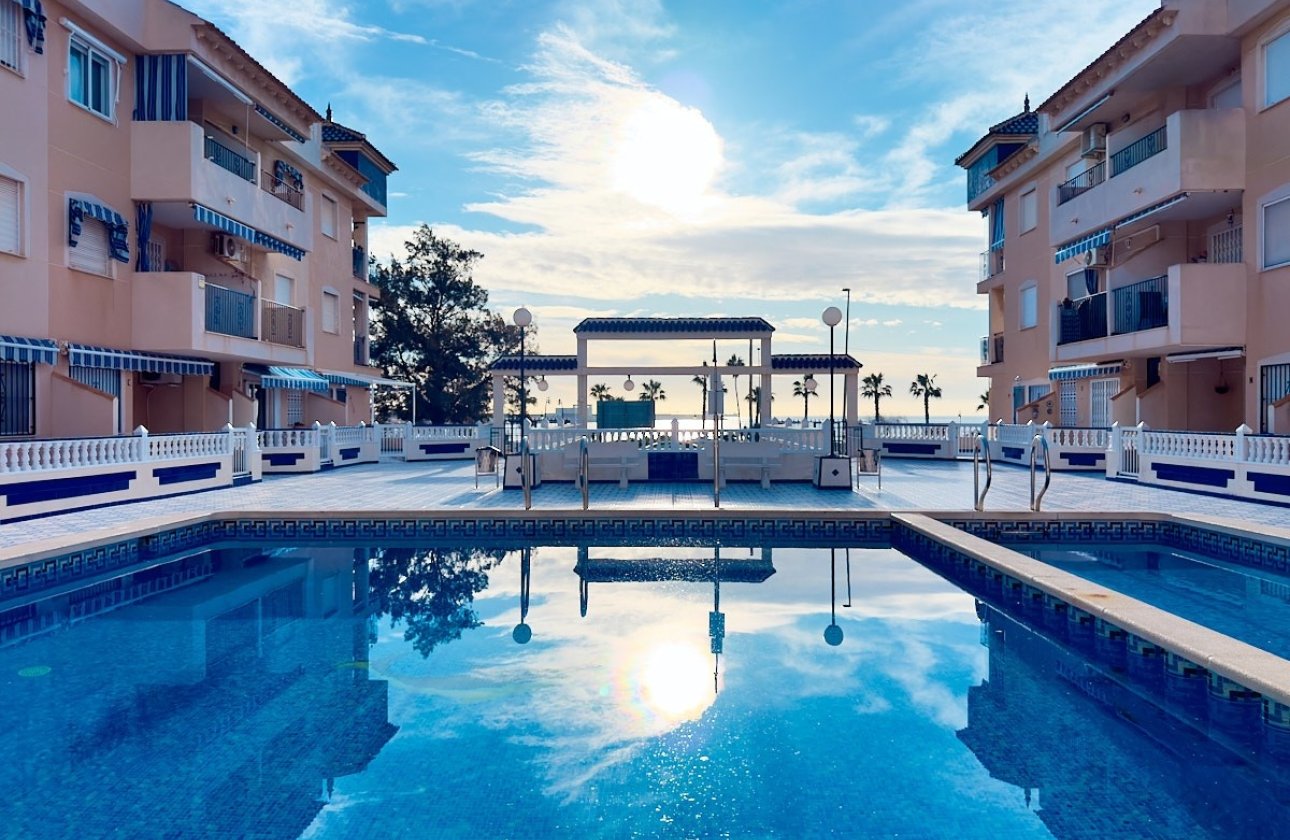 Resale - Apartment / flat - Torrevieja - El Acequión - Los Náufragos