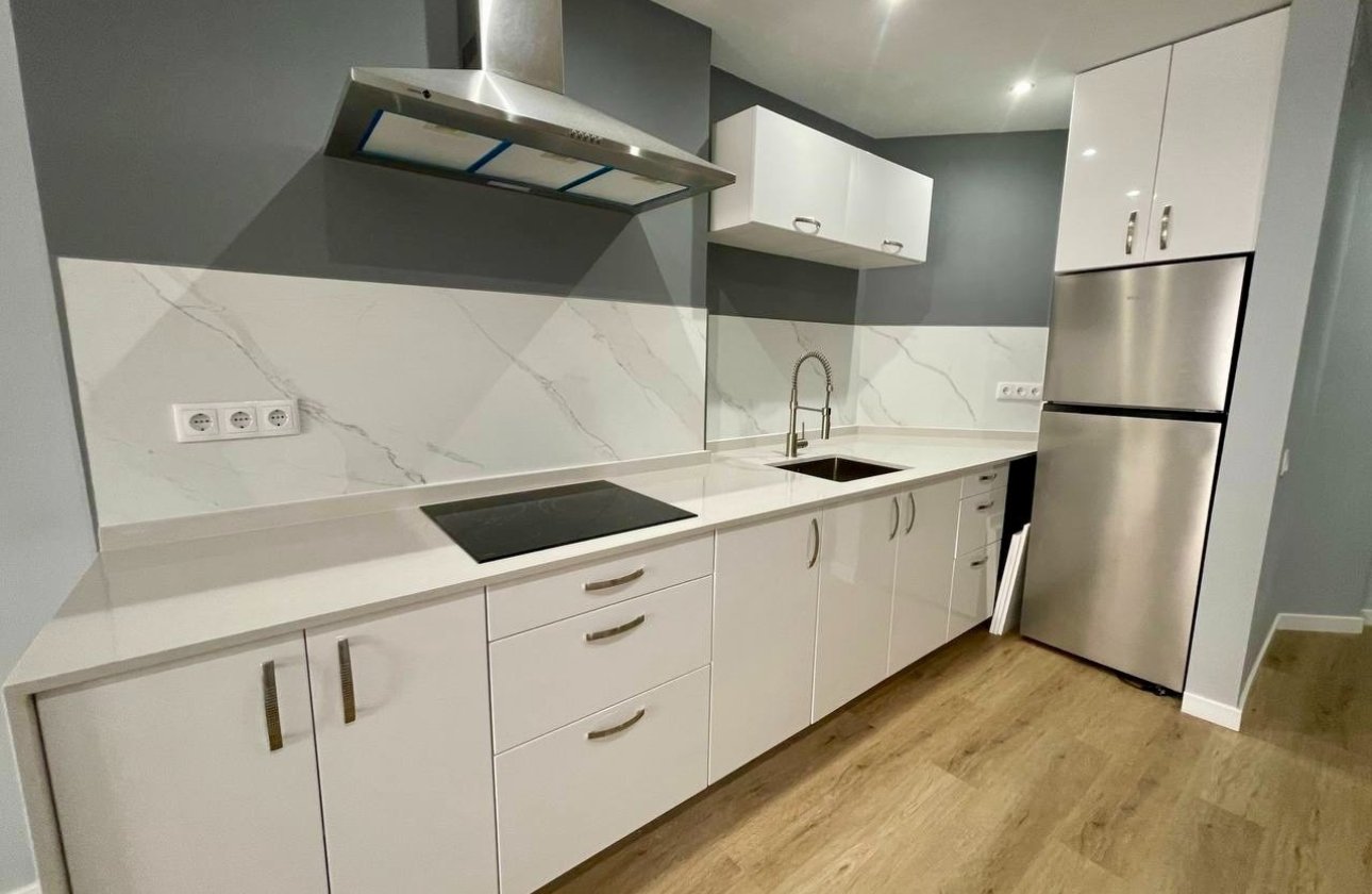 Resale - Apartment / flat - Torrevieja - La Mata