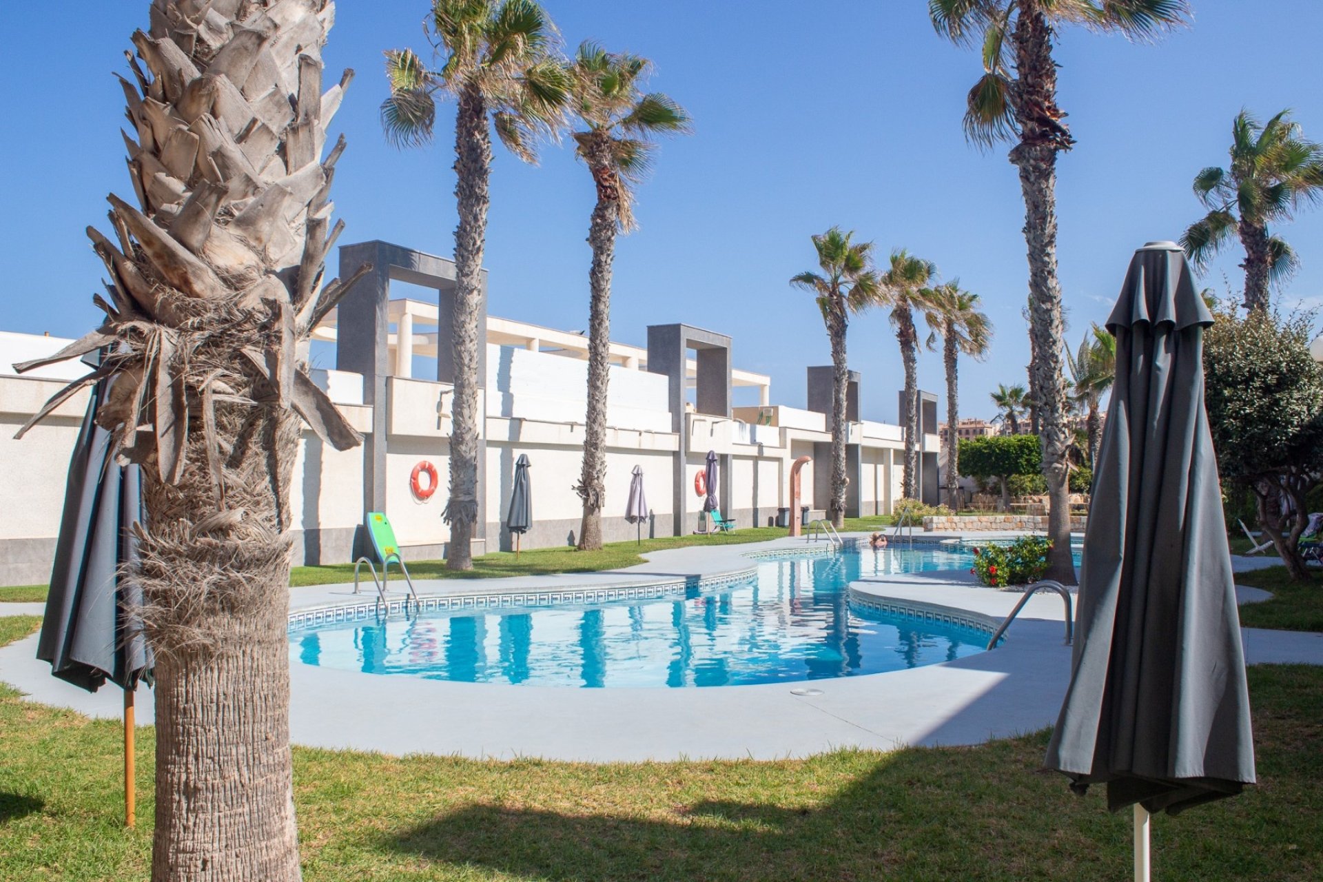 Resale - Apartment / flat - Torrevieja - La Mata