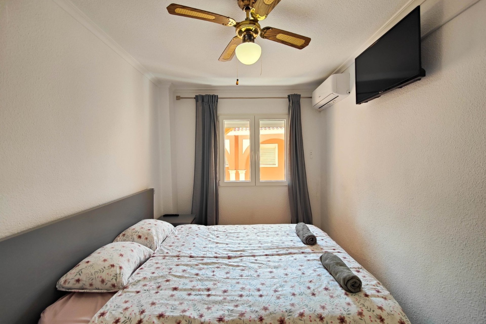 Resale - Apartment / flat - Torrevieja - La Mata
