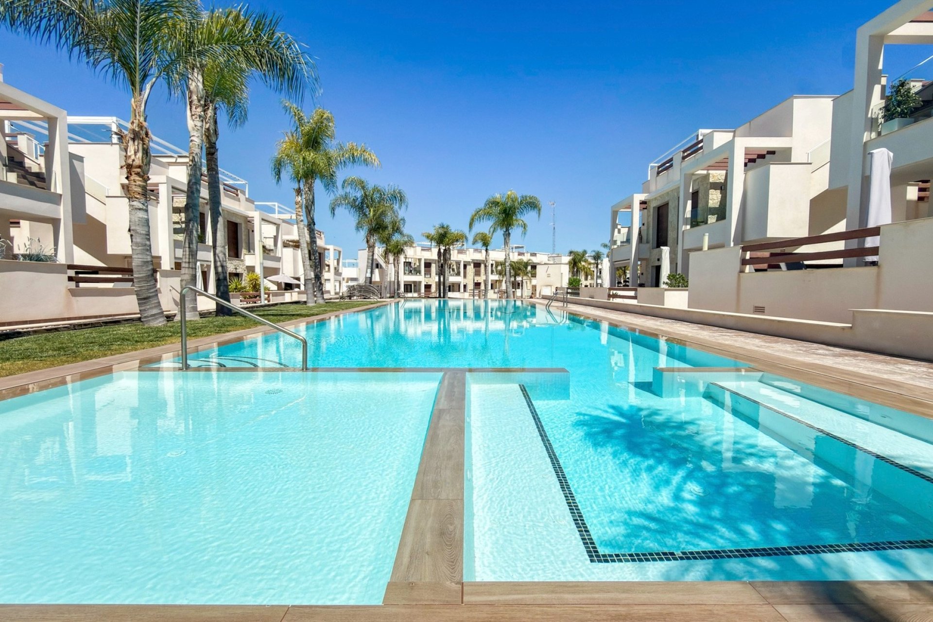 Resale - Apartment / flat - Torrevieja - Los Balcones
