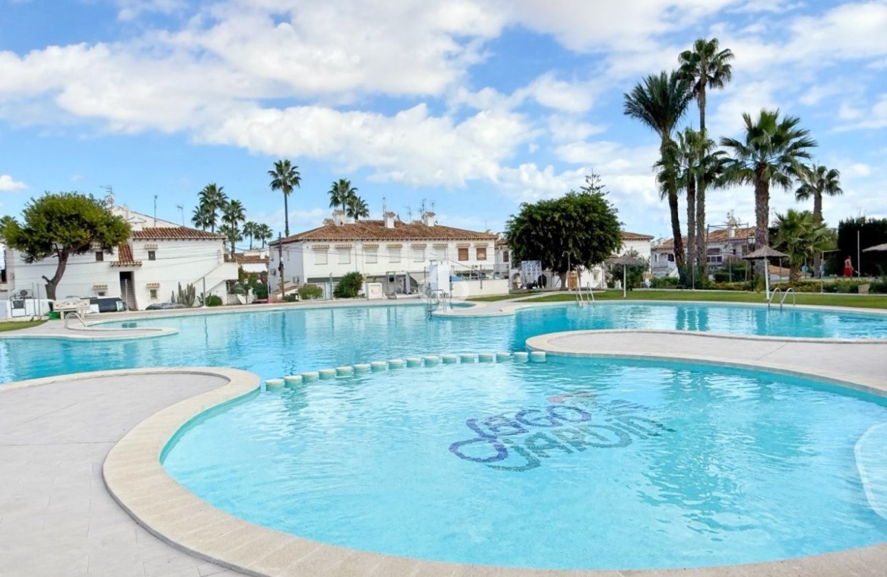 Resale - Apartment / flat - Torrevieja - Los Balcones