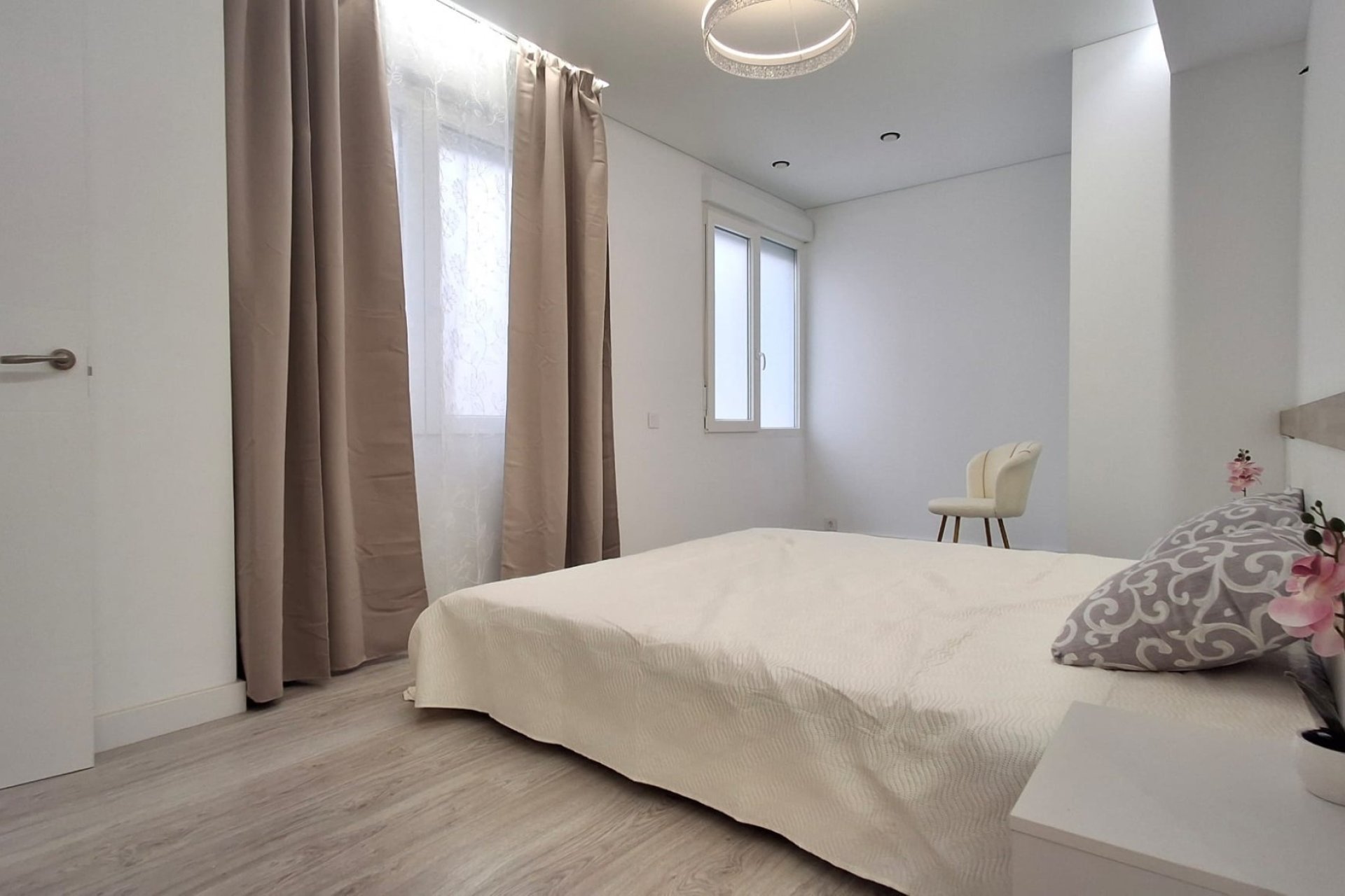 Resale - Apartment / flat - Torrevieja - Playa Acequion