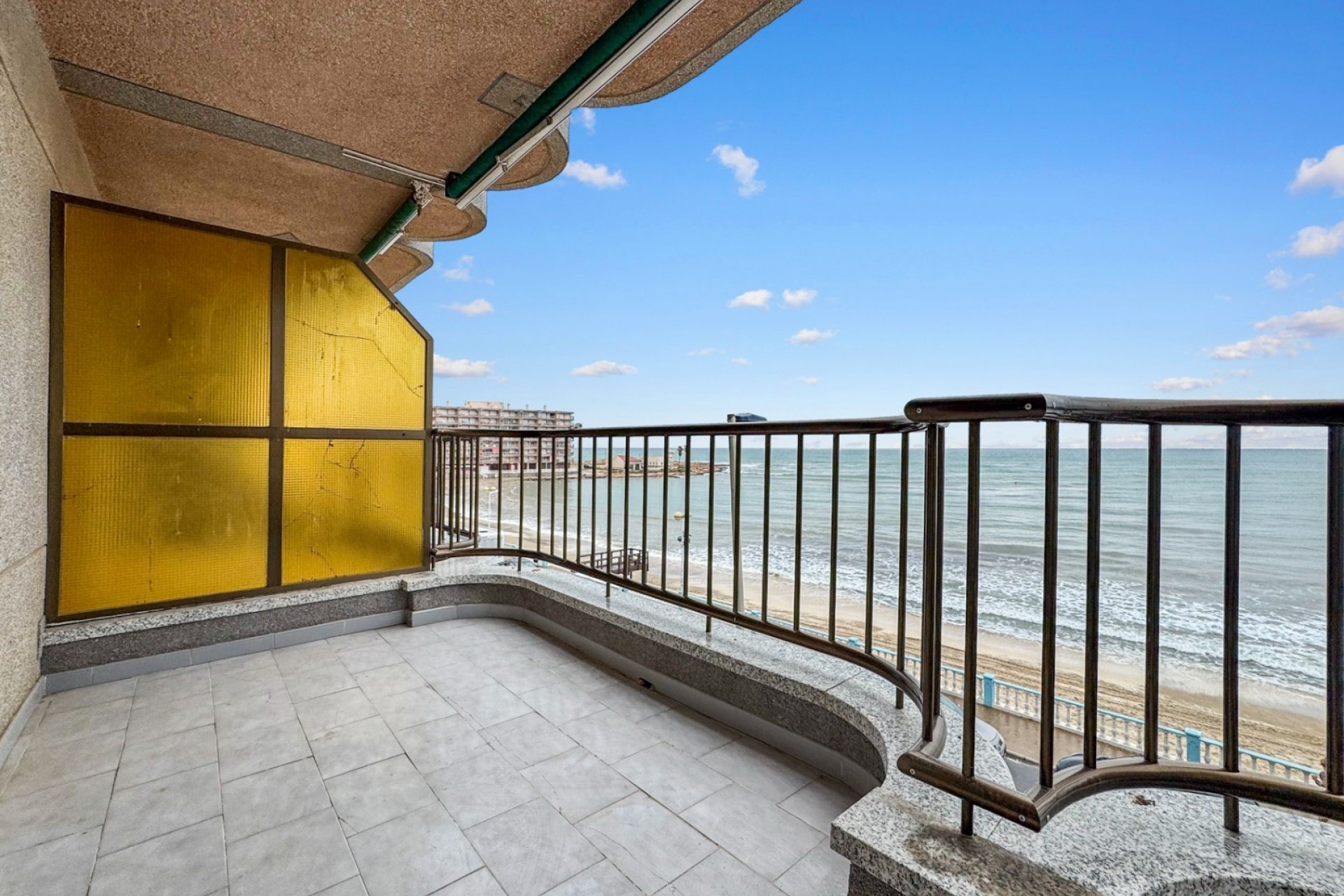 Resale - Apartment / flat - Torrevieja - Playa de los Locos
