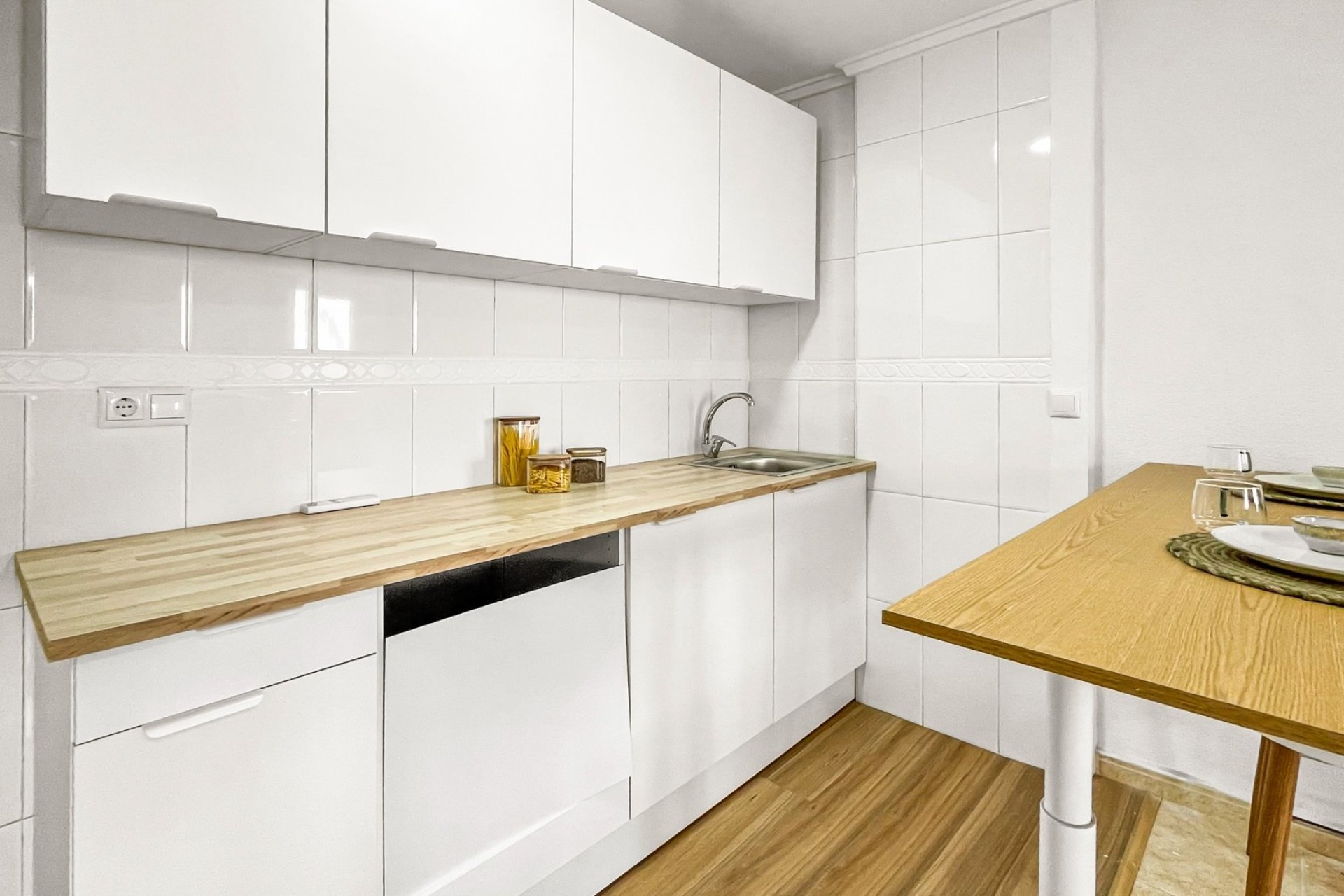 Resale - Apartment / flat - Torrevieja - Playa de los Locos