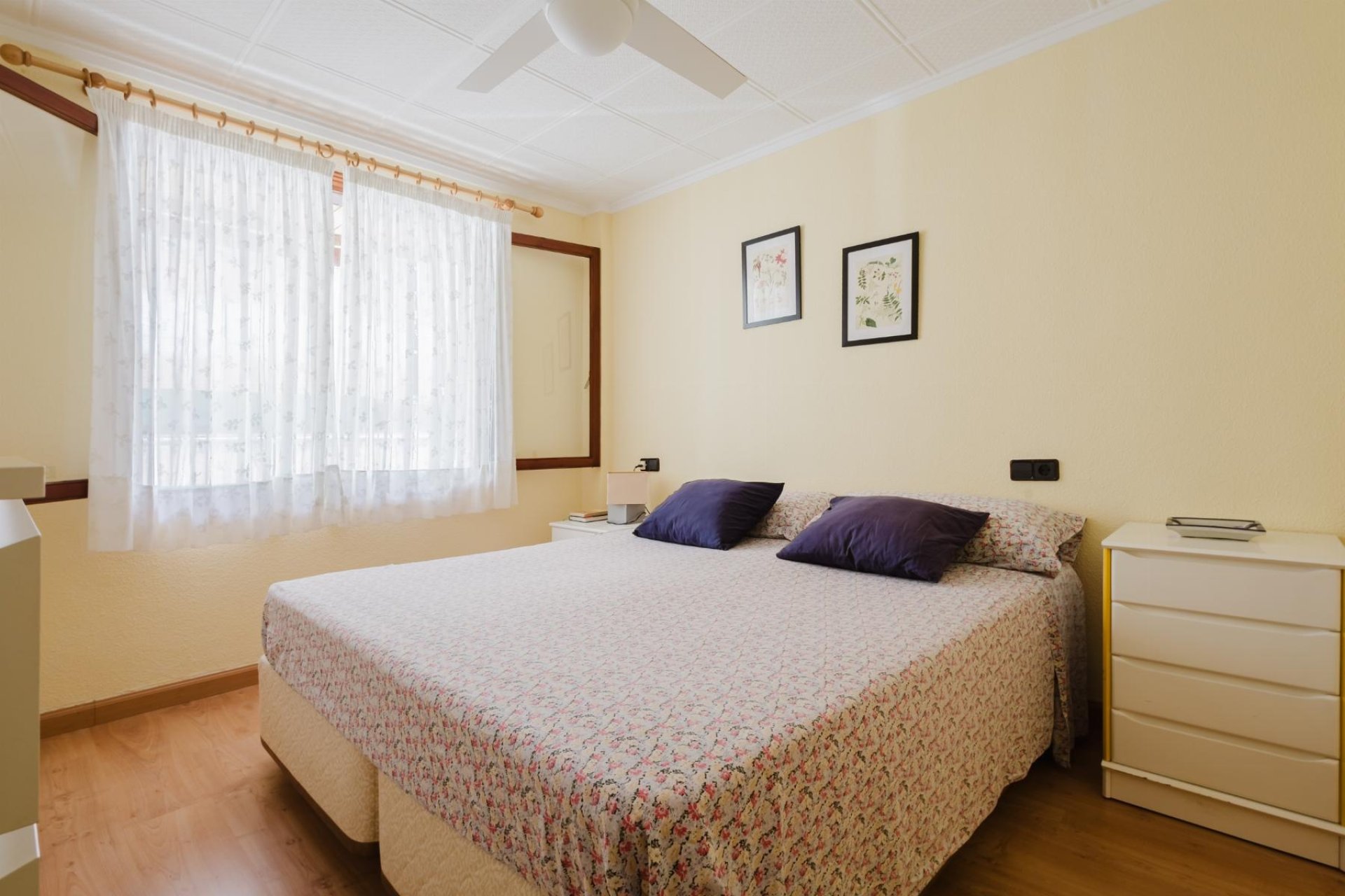 Resale - Apartment / flat - Torrevieja - Playa del Acequión
