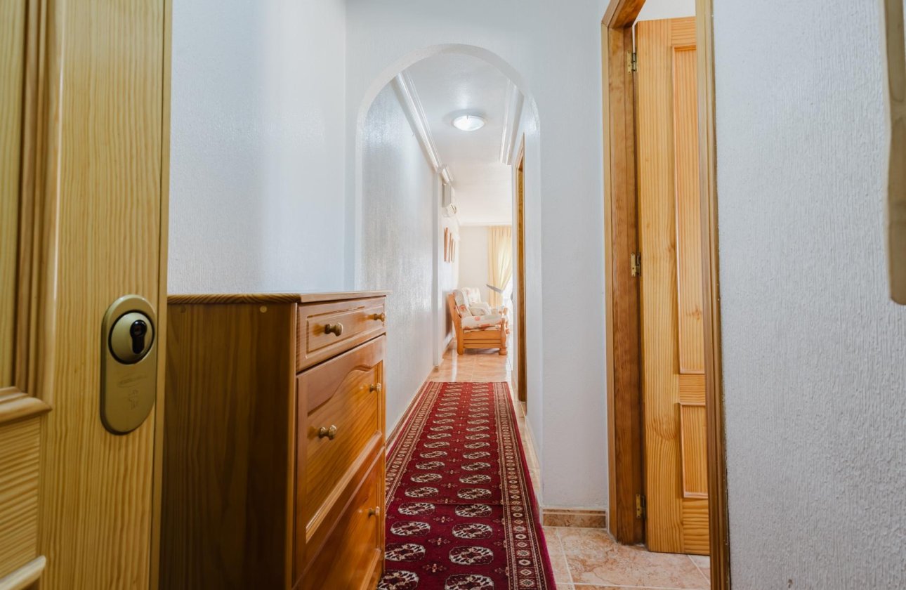 Resale - Apartment / flat - Torrevieja - Playa del Acequión