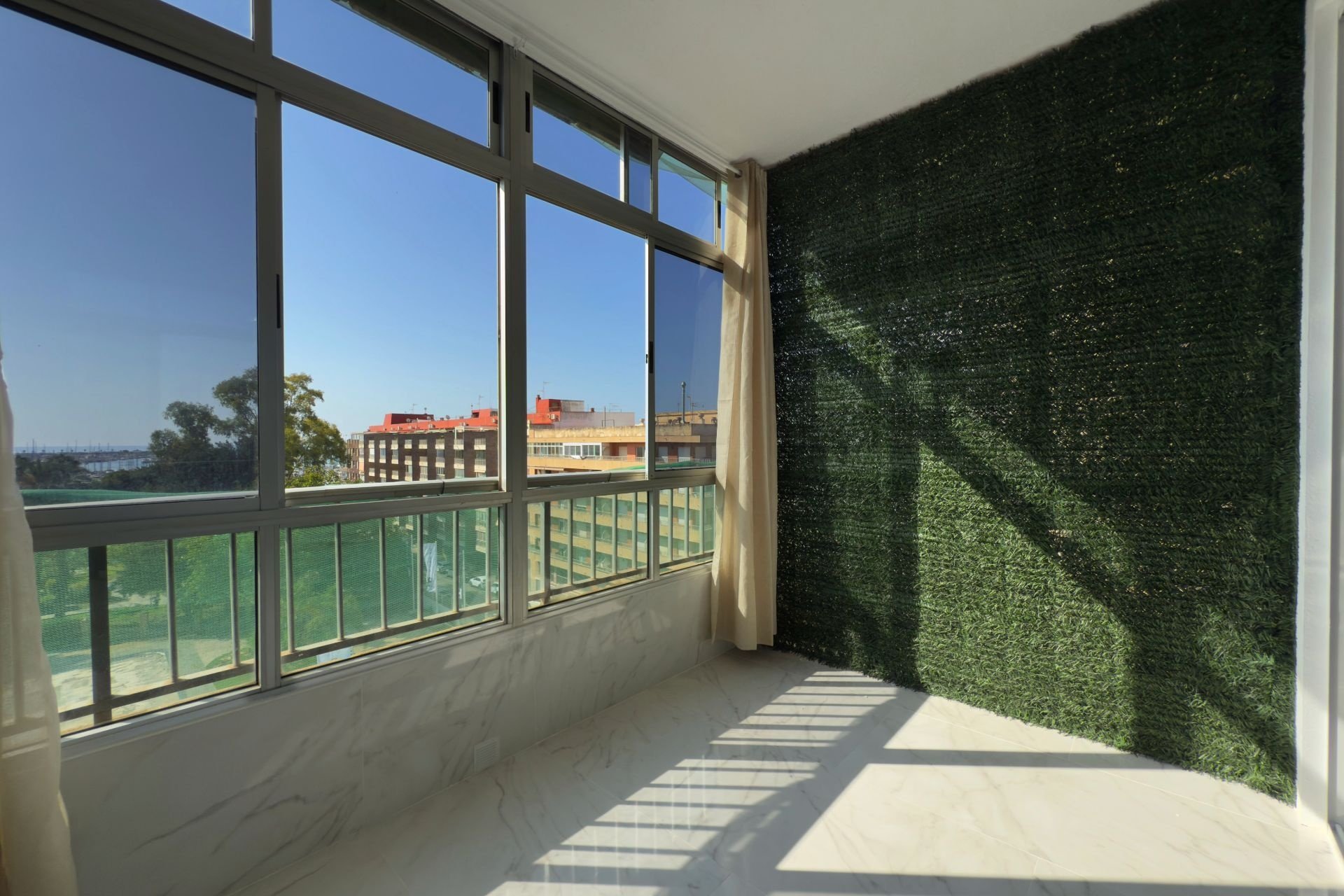 Resale - Apartment / flat - Torrevieja - Playa del Acequión