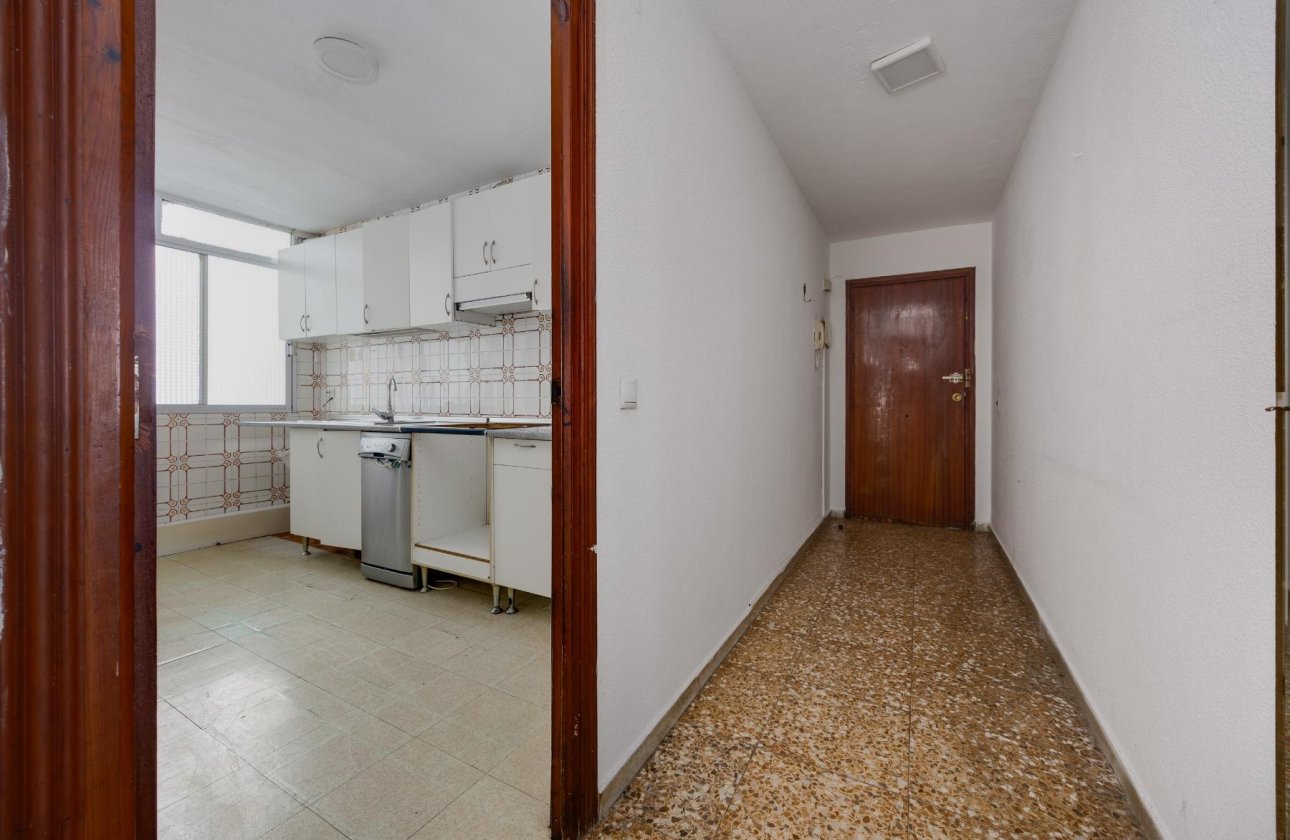 Resale - Apartment / flat - Torrevieja - Playa del Acequión