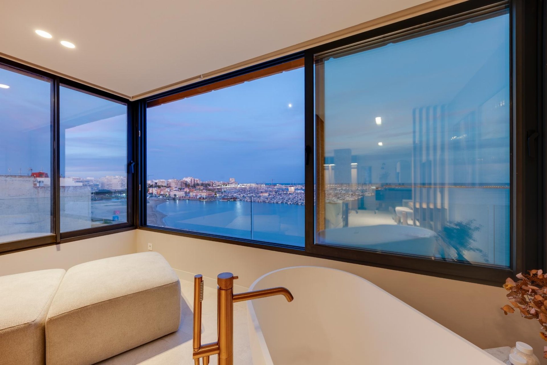 Resale - Apartment / flat - Torrevieja - Playa del Acequión