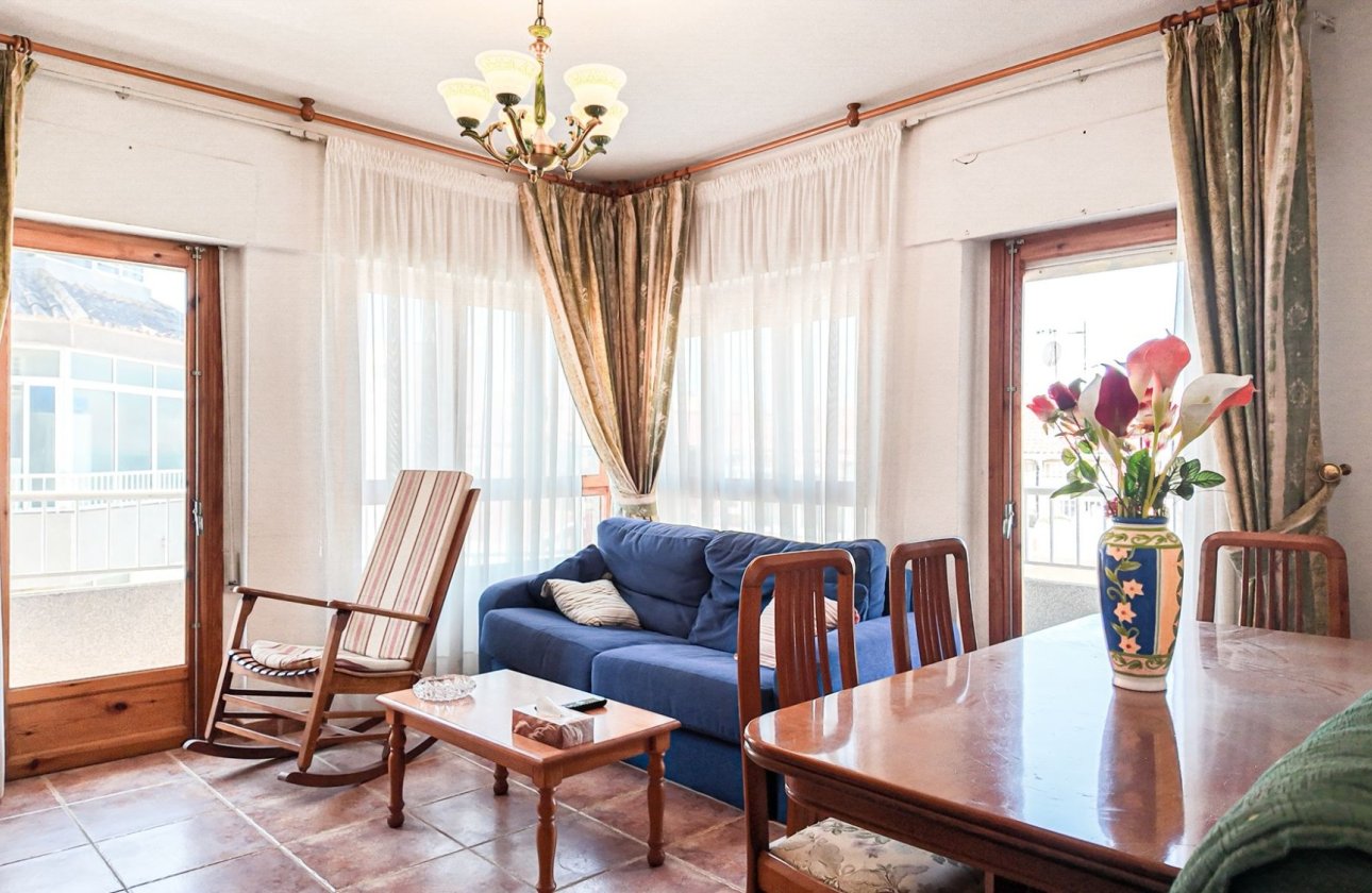Resale - Apartment / flat - Torrevieja - Playa Los Naufragos