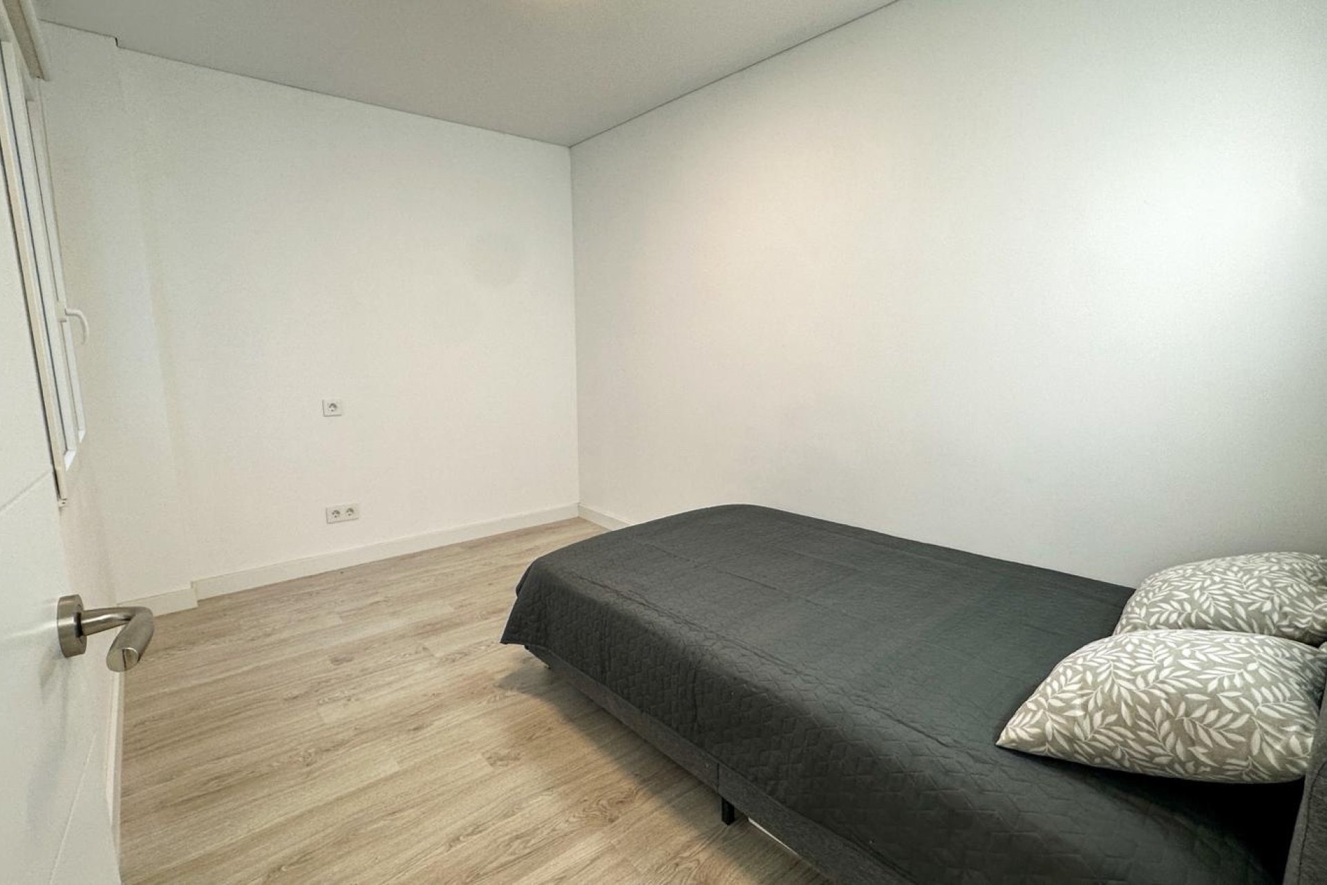 Resale - Apartment / flat - Torrevieja - Playa Los Naufragos