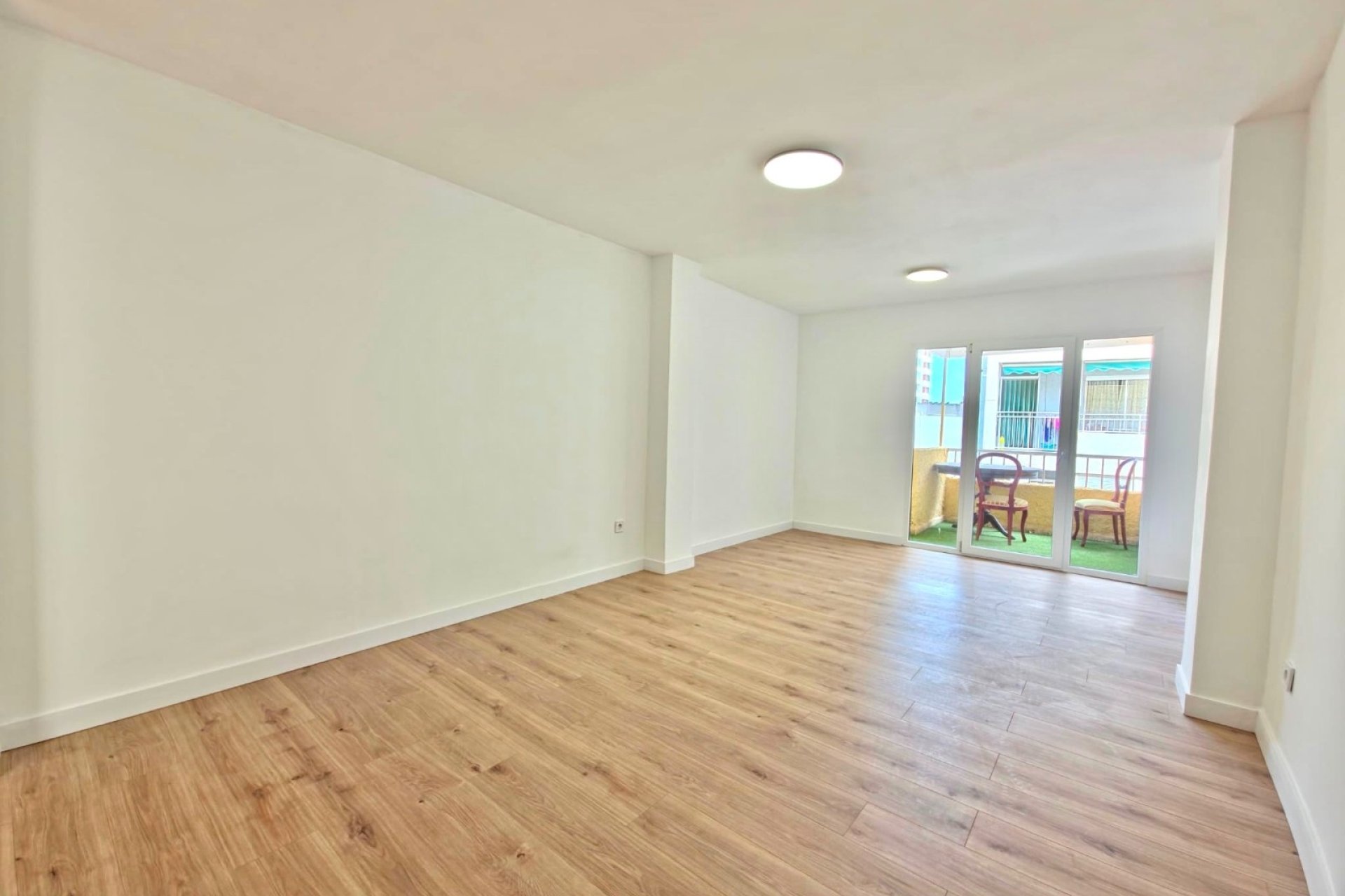 Resale - Apartment / flat - Torrevieja - Playa Los Naufragos